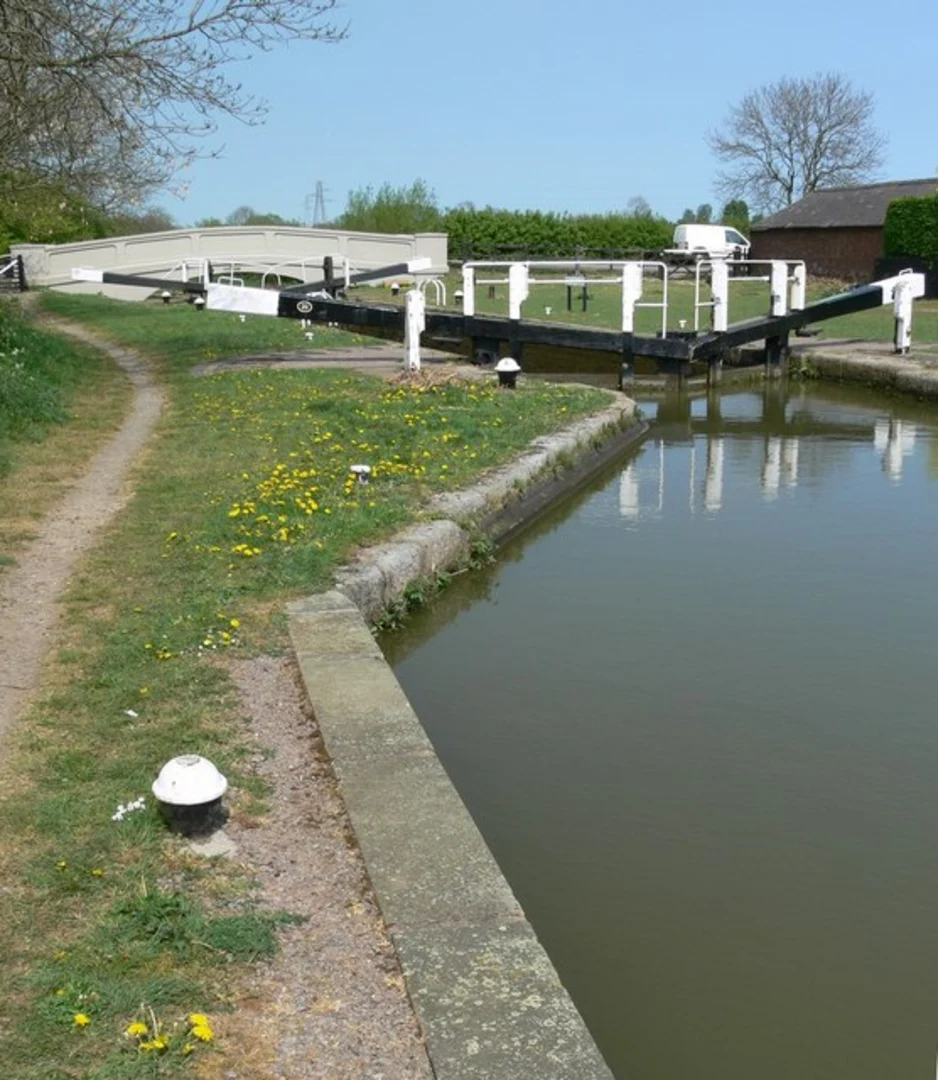 An image depicting the trail Countesthorpe to Kilby Bridge Walk and its surrounding area.