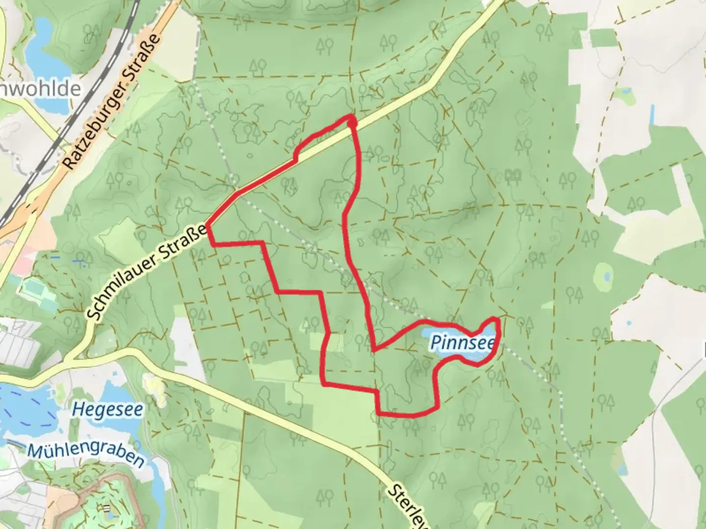 An image depicting the trail Pinnsee via Wasserkrüger Weg and Alter Frachtweg Loop and its surrounding area.