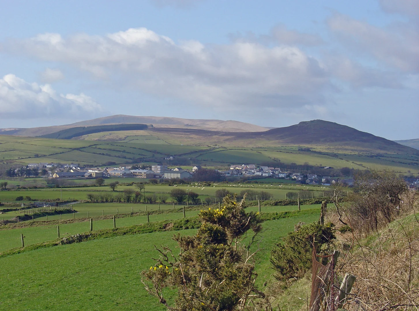 An image depicting the trail The Preseli Ridge along the Golden Road and its surrounding area.