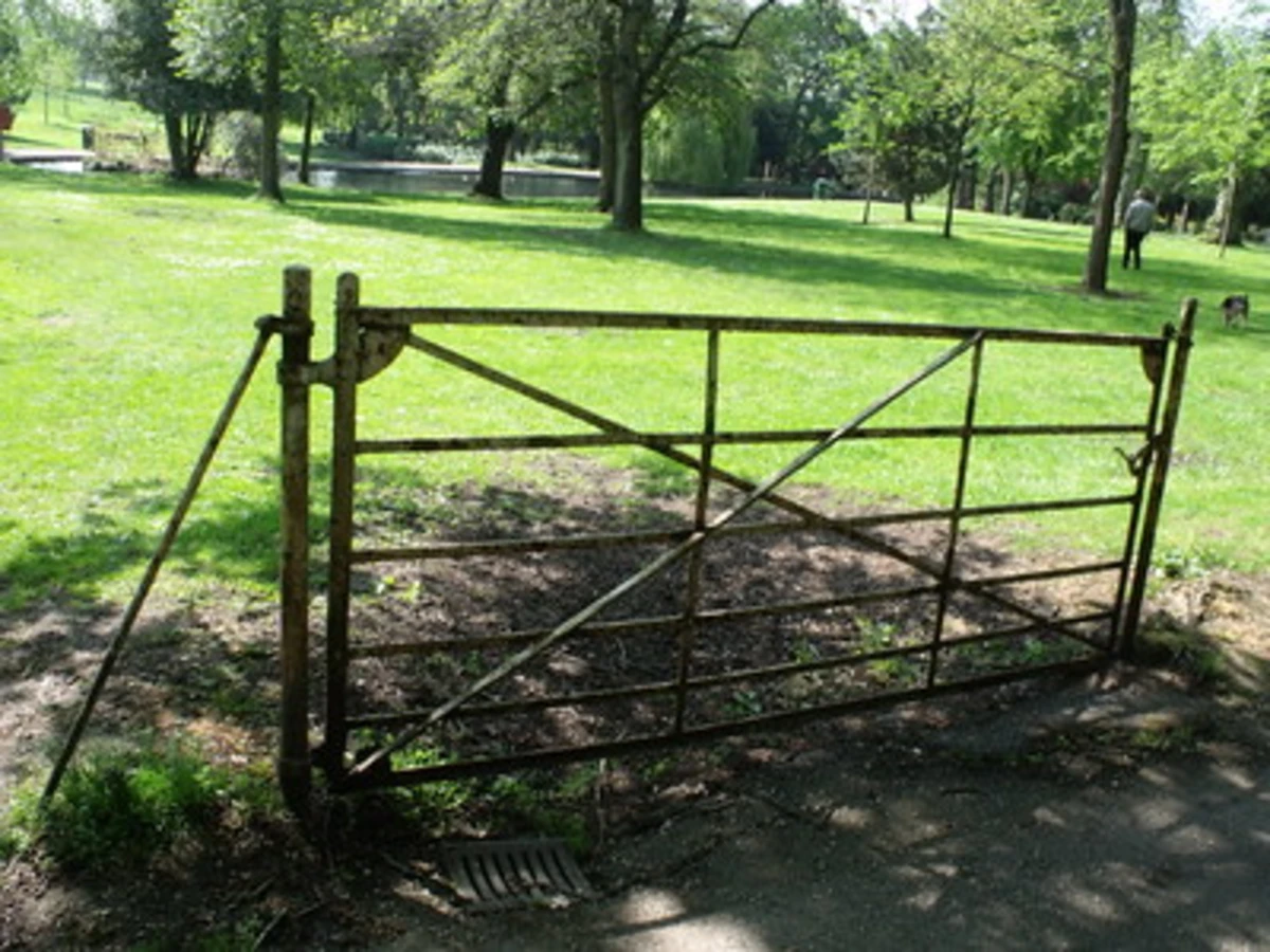 Cheyne Walk and Bentock Way