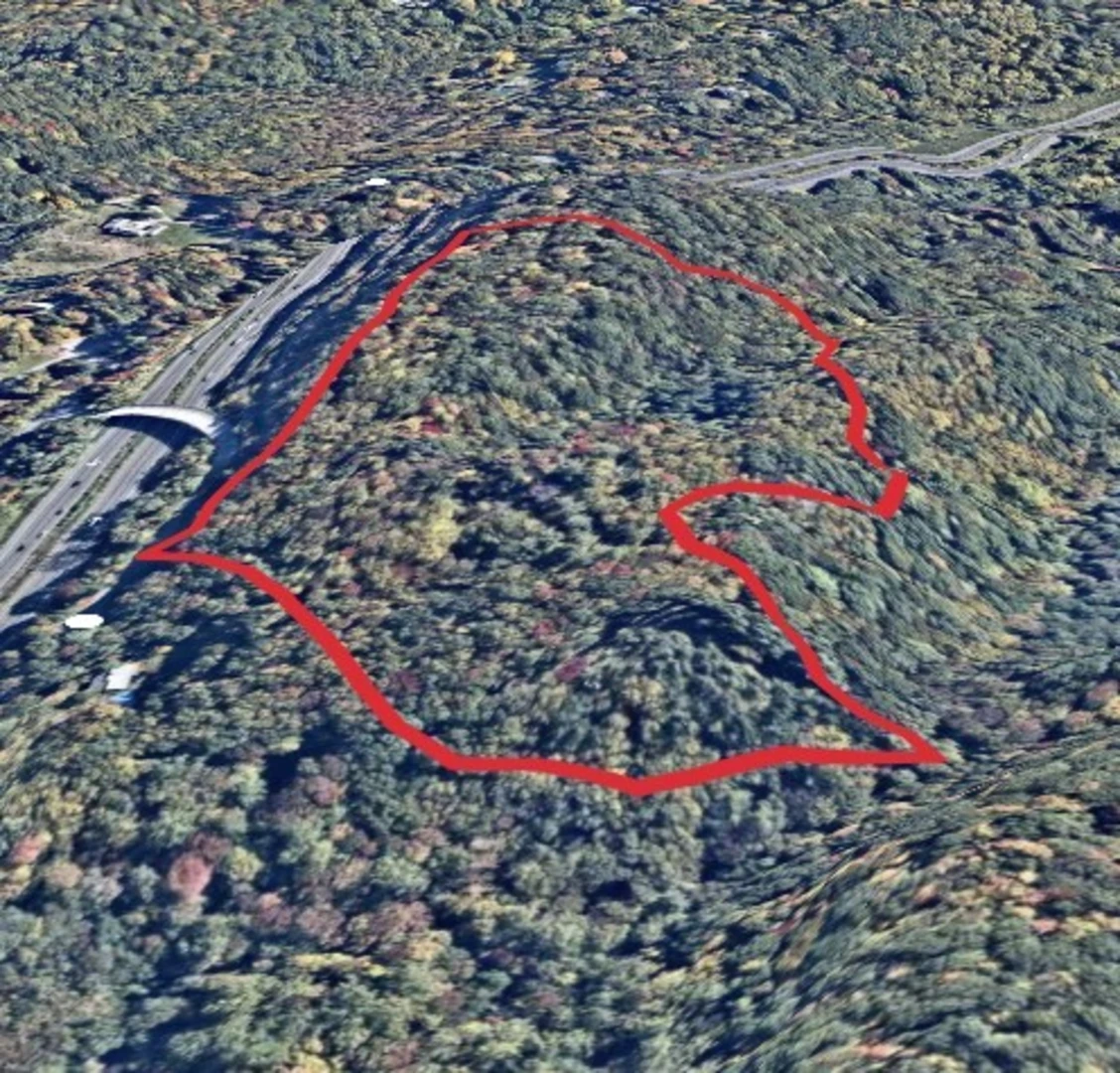 An image depicting the trail Orange Hawk Watch Trail Loop and its surrounding area.