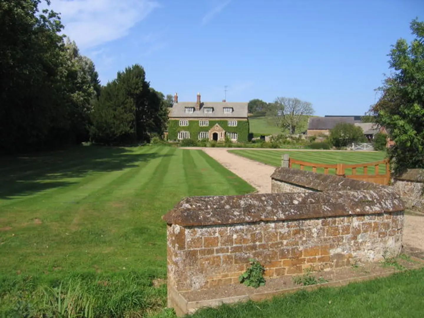 An image depicting the trail Masham to Grewelthorpe Loop via River Ure and its surrounding area.