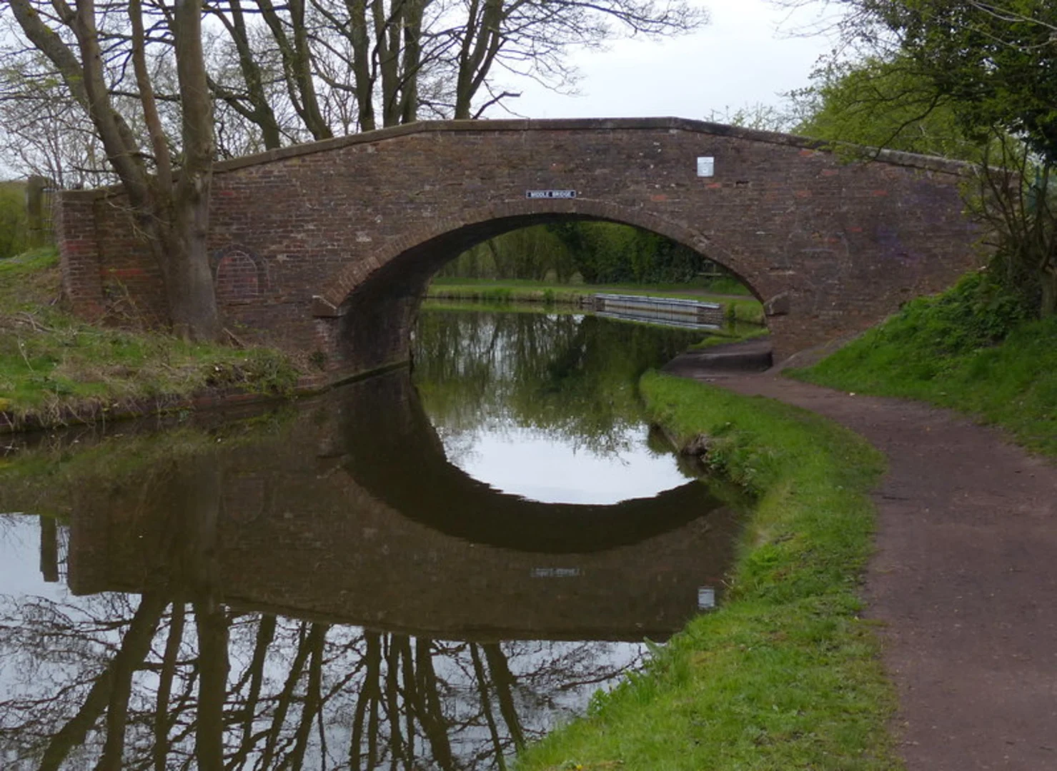 An image depicting the trail Stourton and Kinver along Staffordshire and Worcestershire Canal and its surrounding area.
