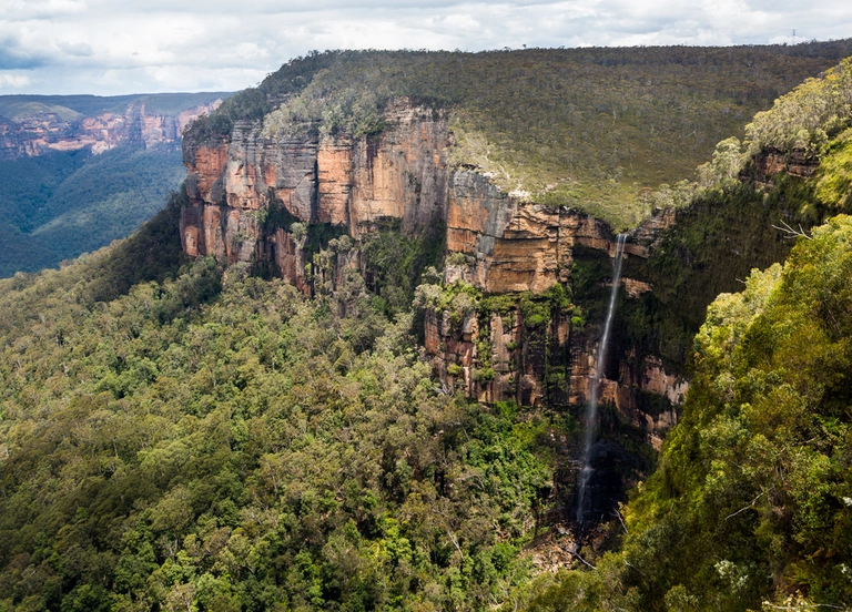 An image depicting the trail Cliff Top Track and its surrounding area.