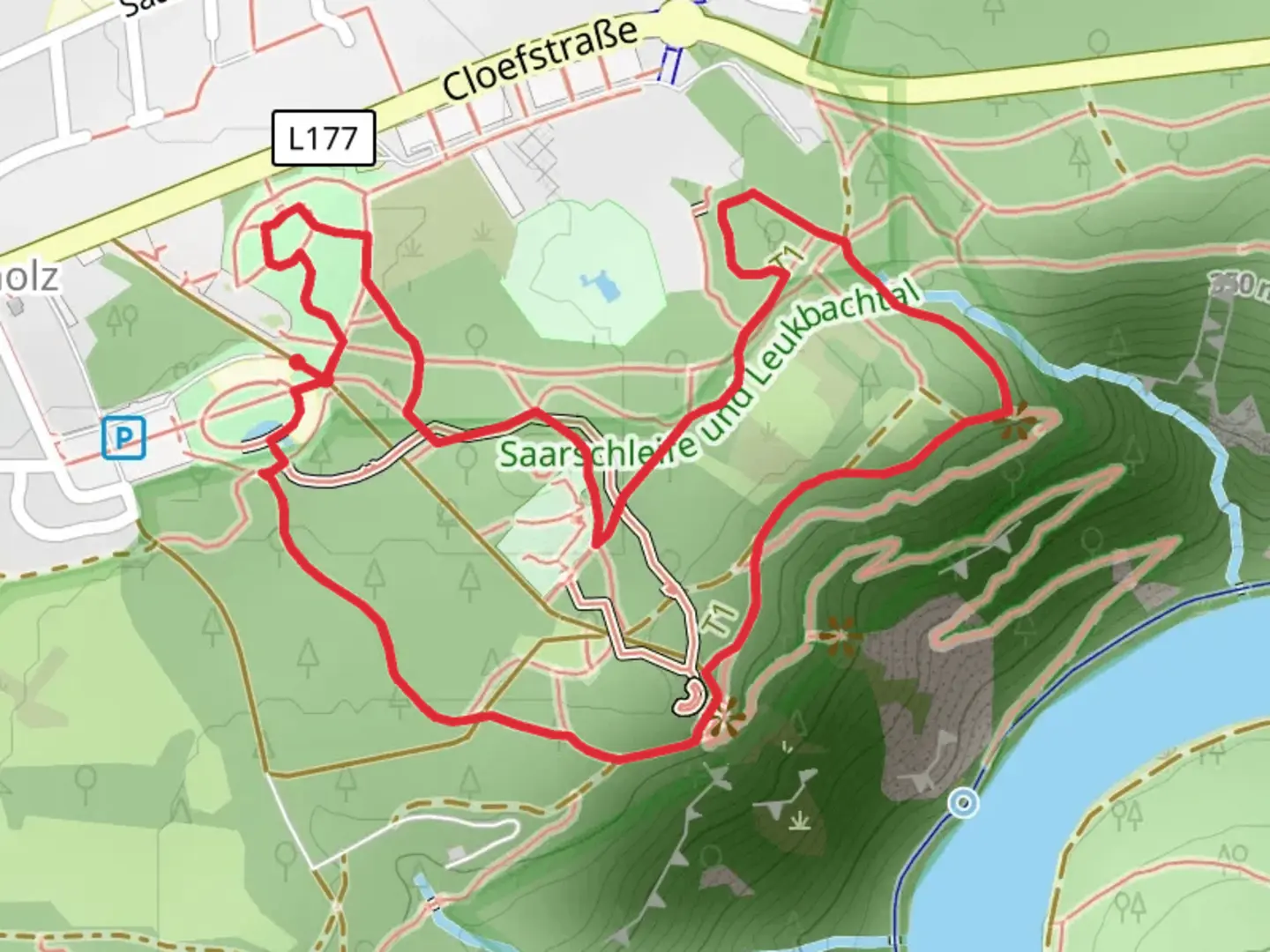 An image depicting the trail Kleine Cloef and Saarchhleife Loop and its surrounding area.