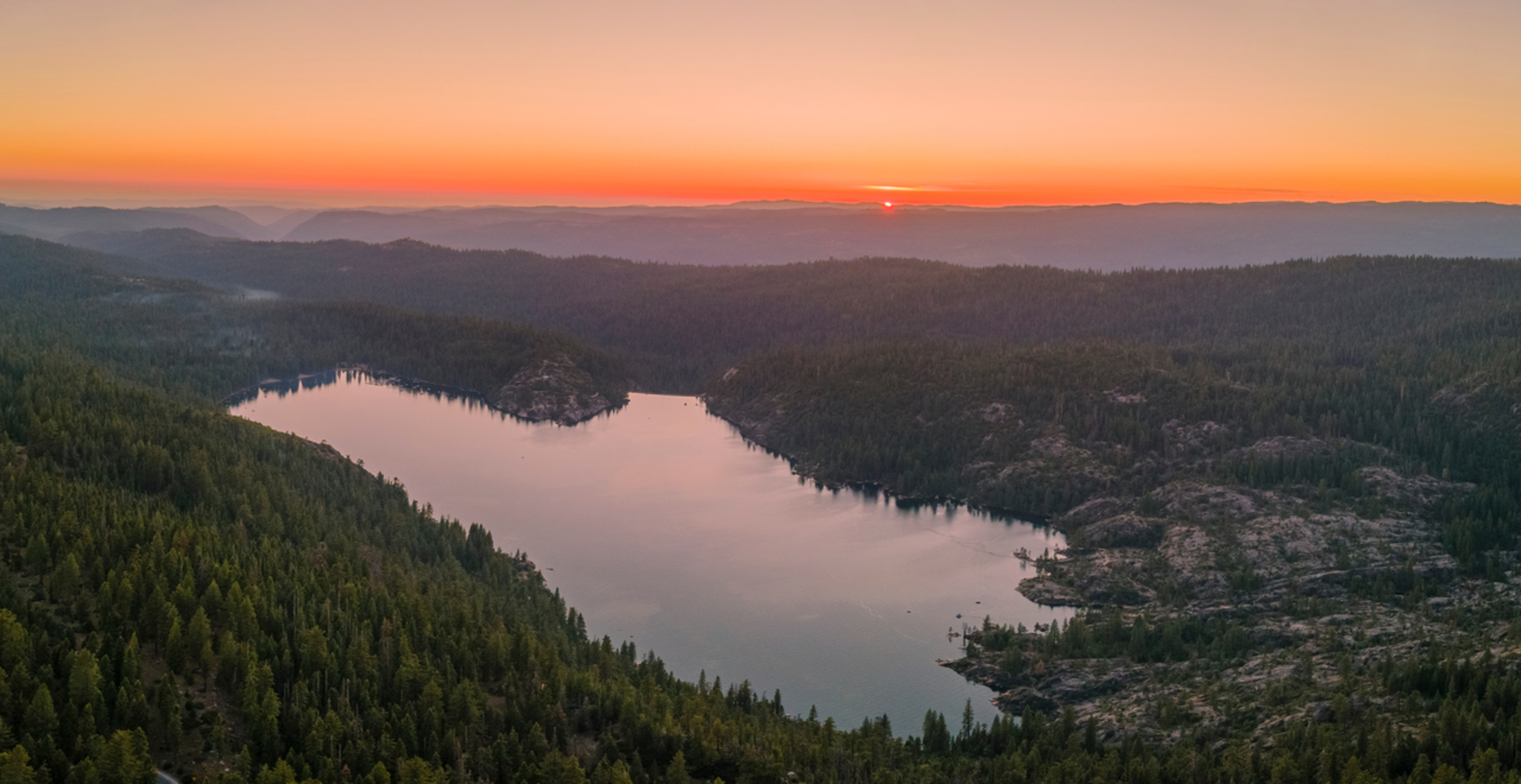 An image depicting the trail Cleo's Bath via Pinecrest Lake Trail and its surrounding area.