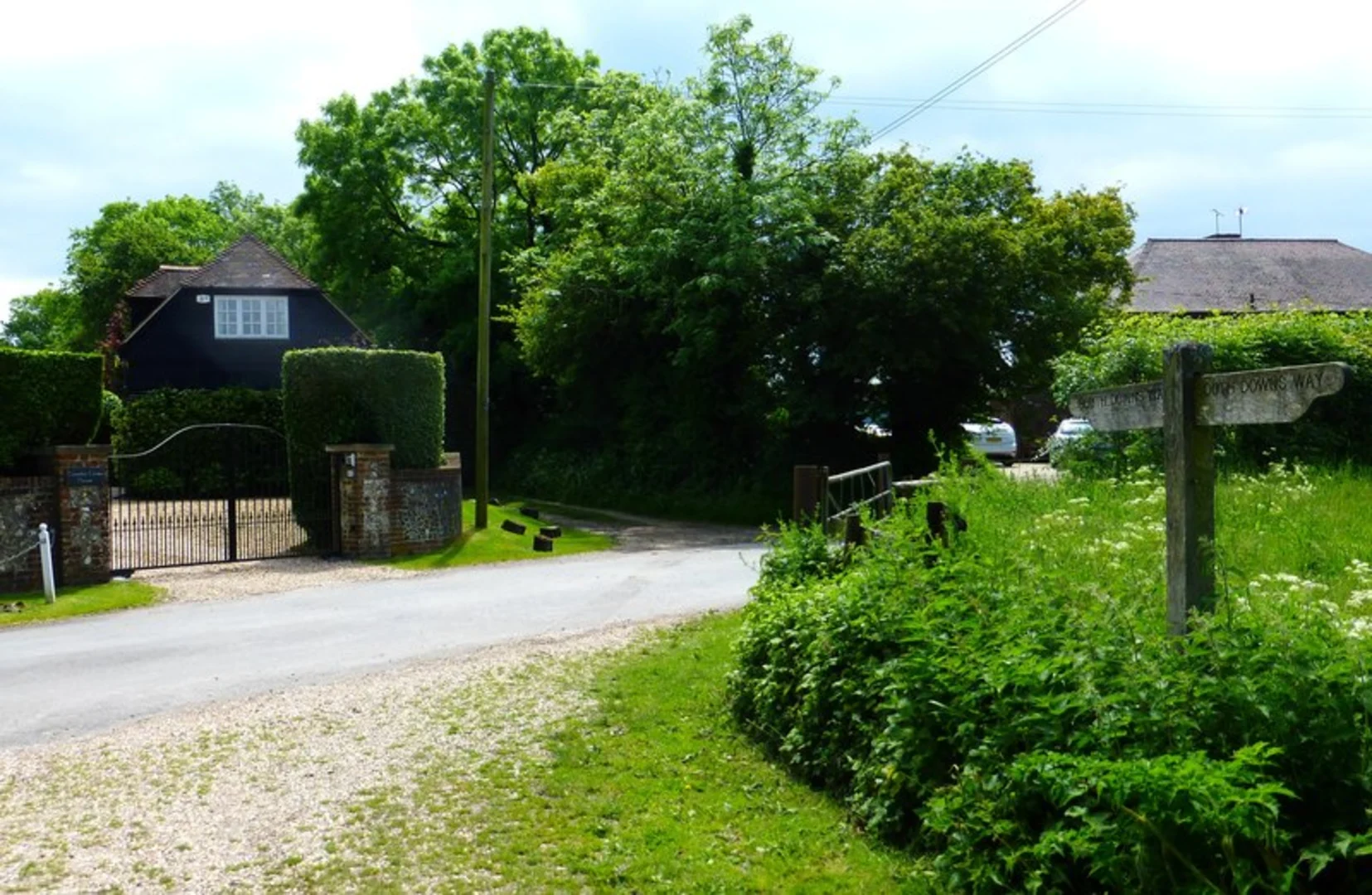 An image depicting the trail Coombe Circular Path and its surrounding area.