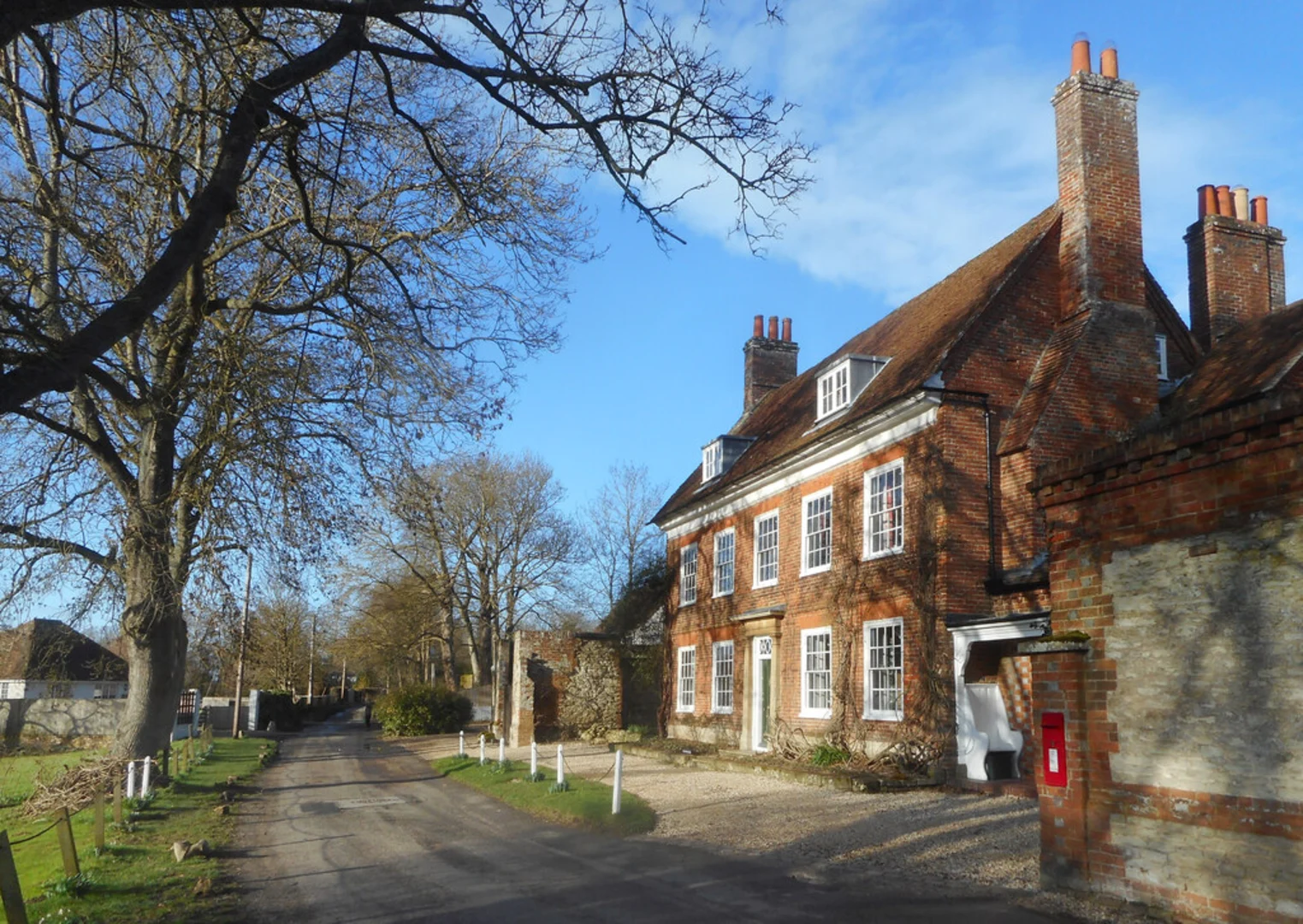 An image depicting the trail River Thames in Wallingford and its surrounding area.