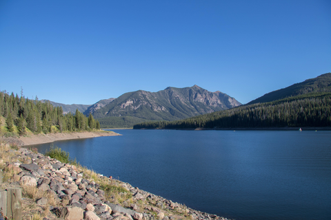 An image depicting the trail Black Crescent Trail and its surrounding area.