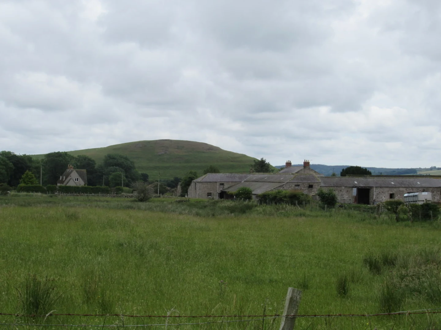 An image depicting the trail Ingram Circular Walk and its surrounding area.