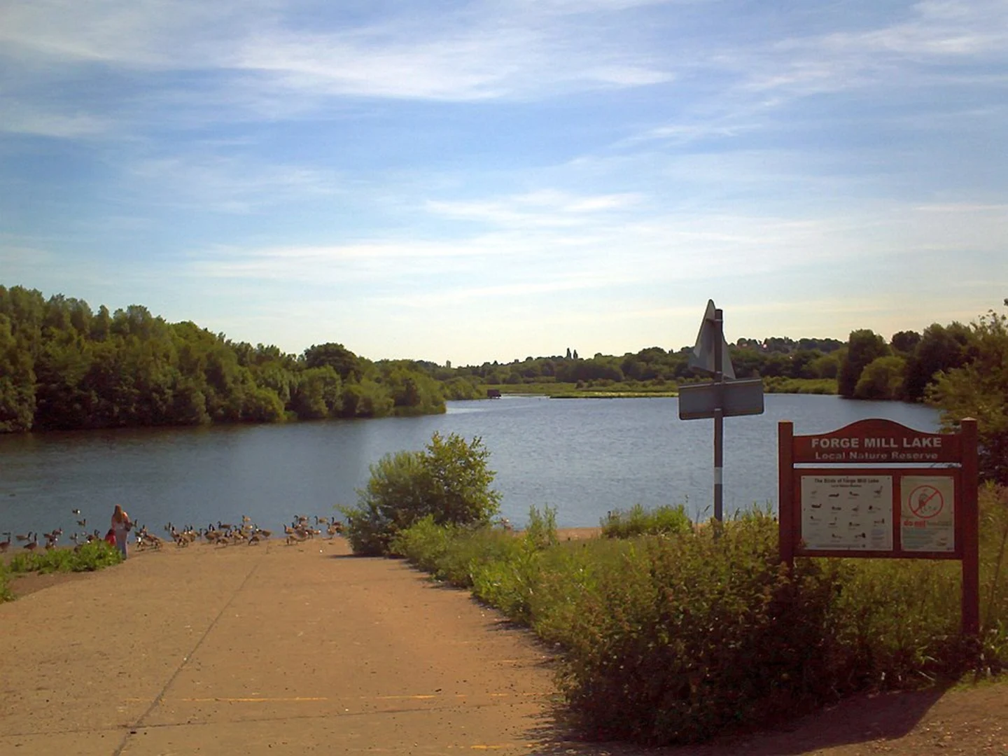 An image depicting the trail Forge Mill Lake and Sandwell Valley Country Park Loop and its surrounding area.