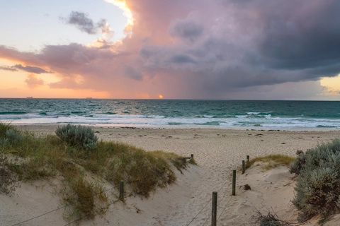An image depicting the trail Wardun Beelier Bidi Walk and its surrounding area.