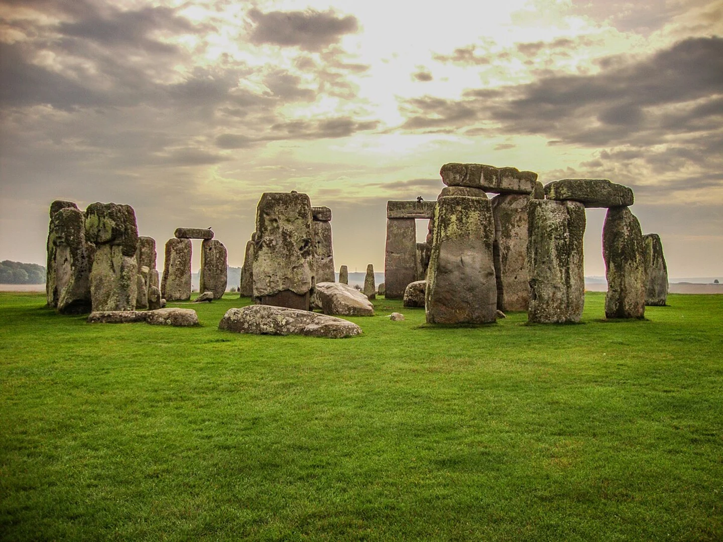 An image depicting the trail Stonehenge from Larkhill and its surrounding area.