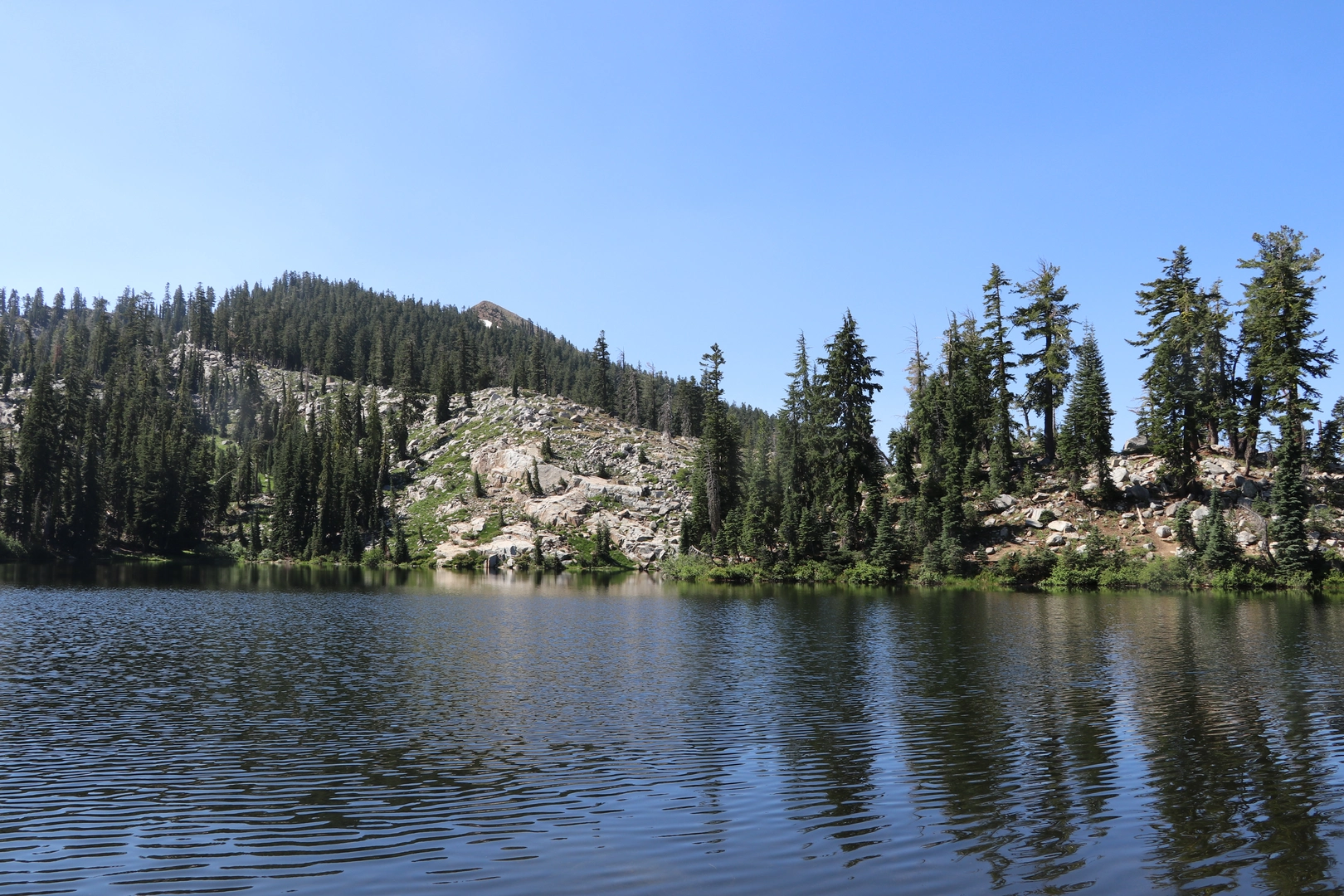 An image depicting the trail Five Lakes Loop Trail and its surrounding area.