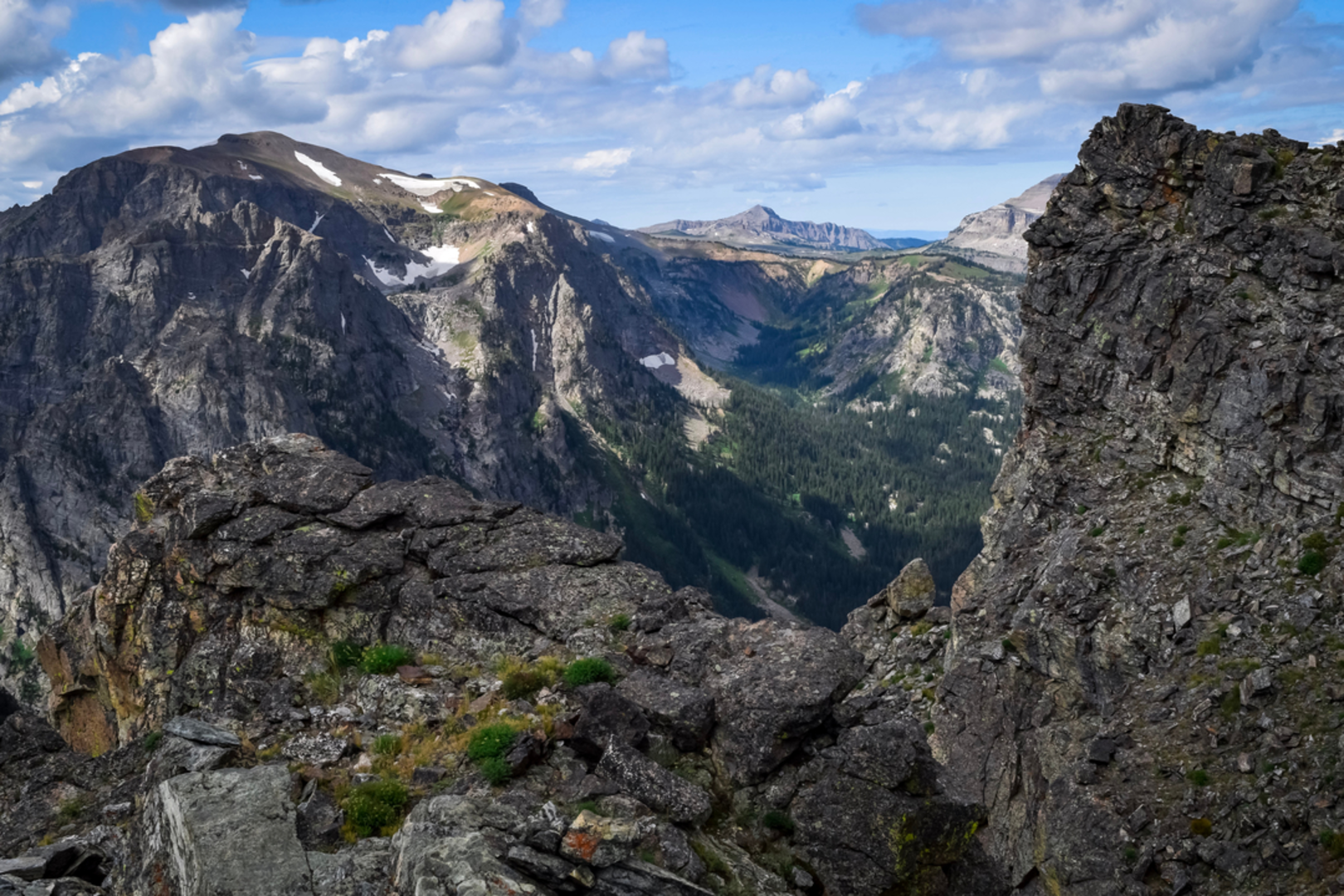 An image depicting the trail South Teton Trail and its surrounding area.