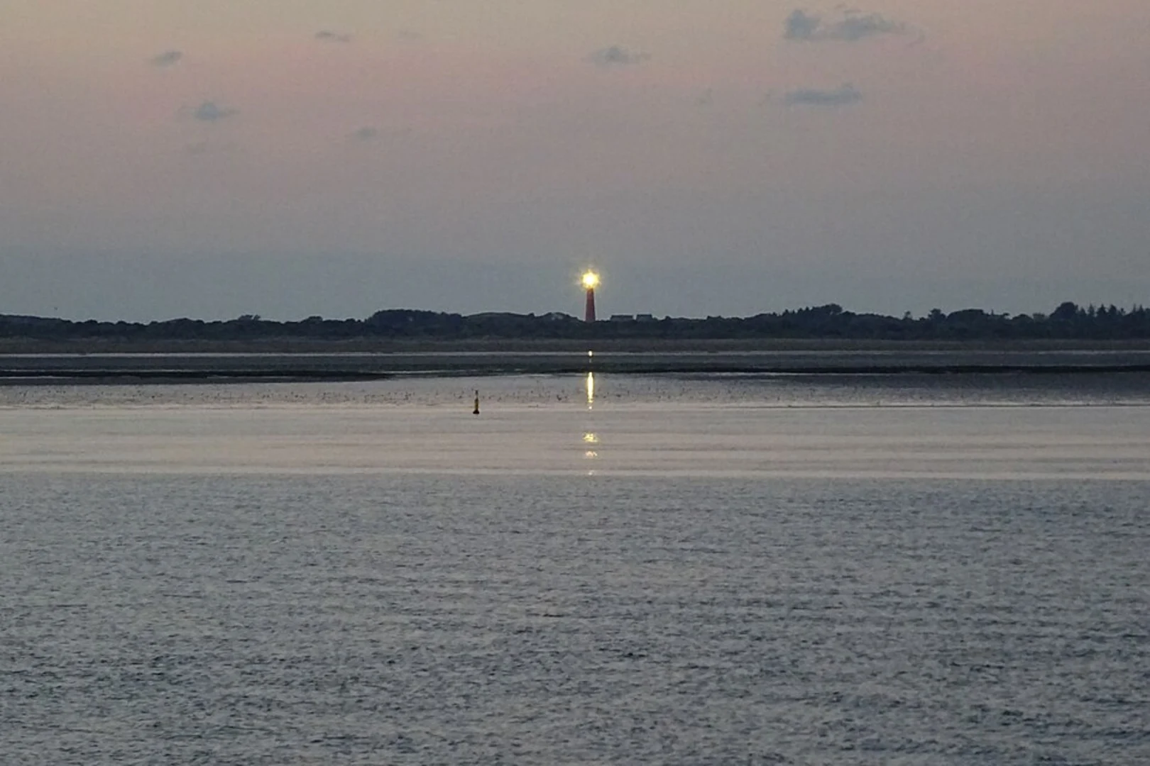 An image depicting the trail Westerplas via Scheepstraped, Bospad, Berg Weg and Westerburen Weg and its surrounding area.
