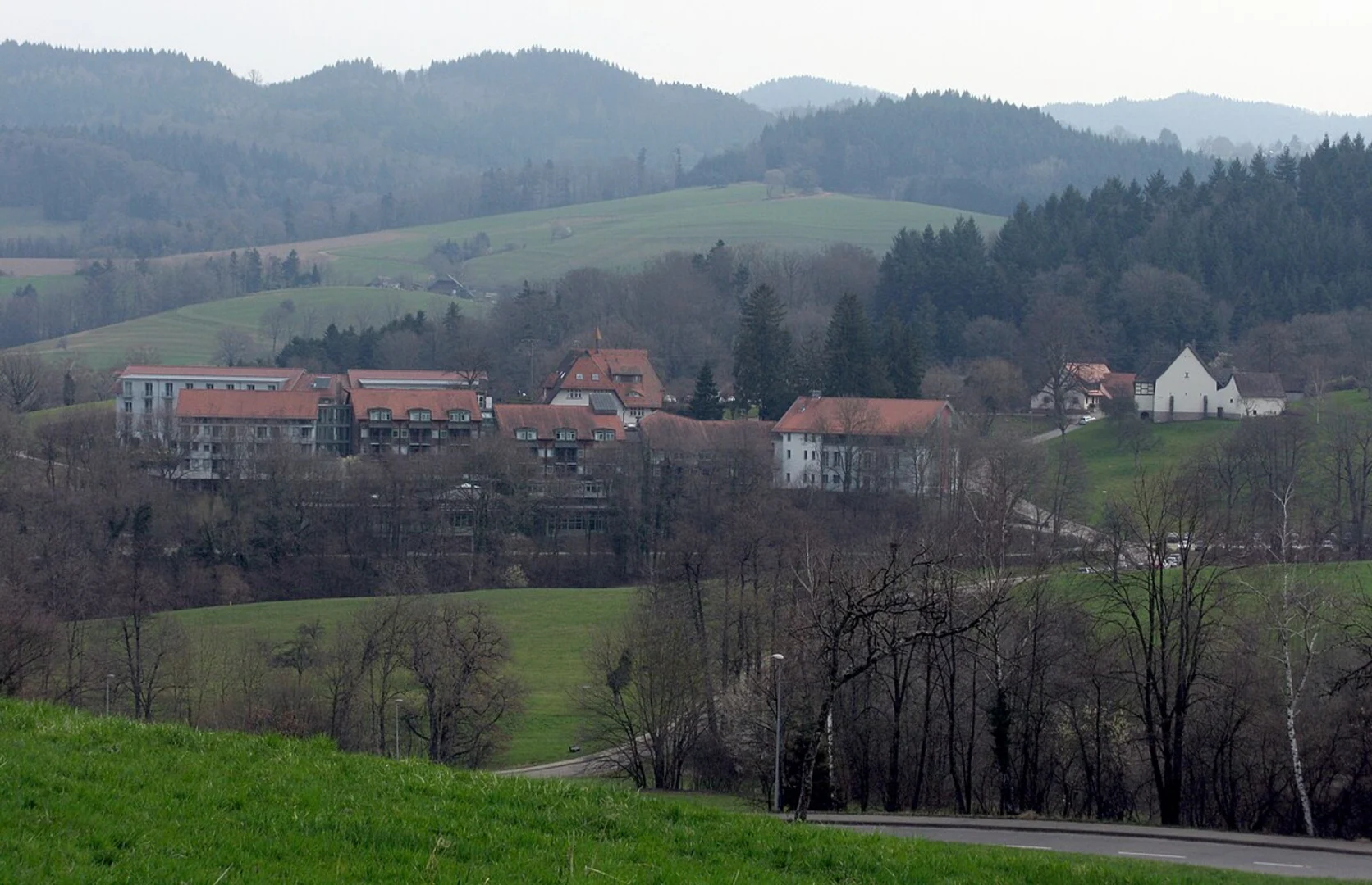 An image depicting the trail Heidetränk-Oppidum and Taunusklub Route and its surrounding area.