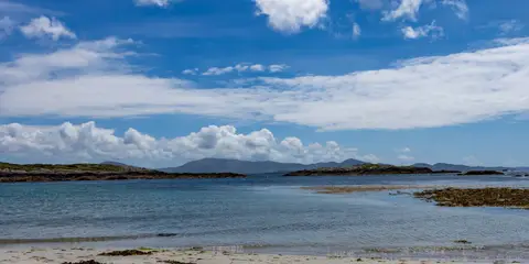 An image depicting the trail Killeen Killadoon Beach Loop and its surrounding area.