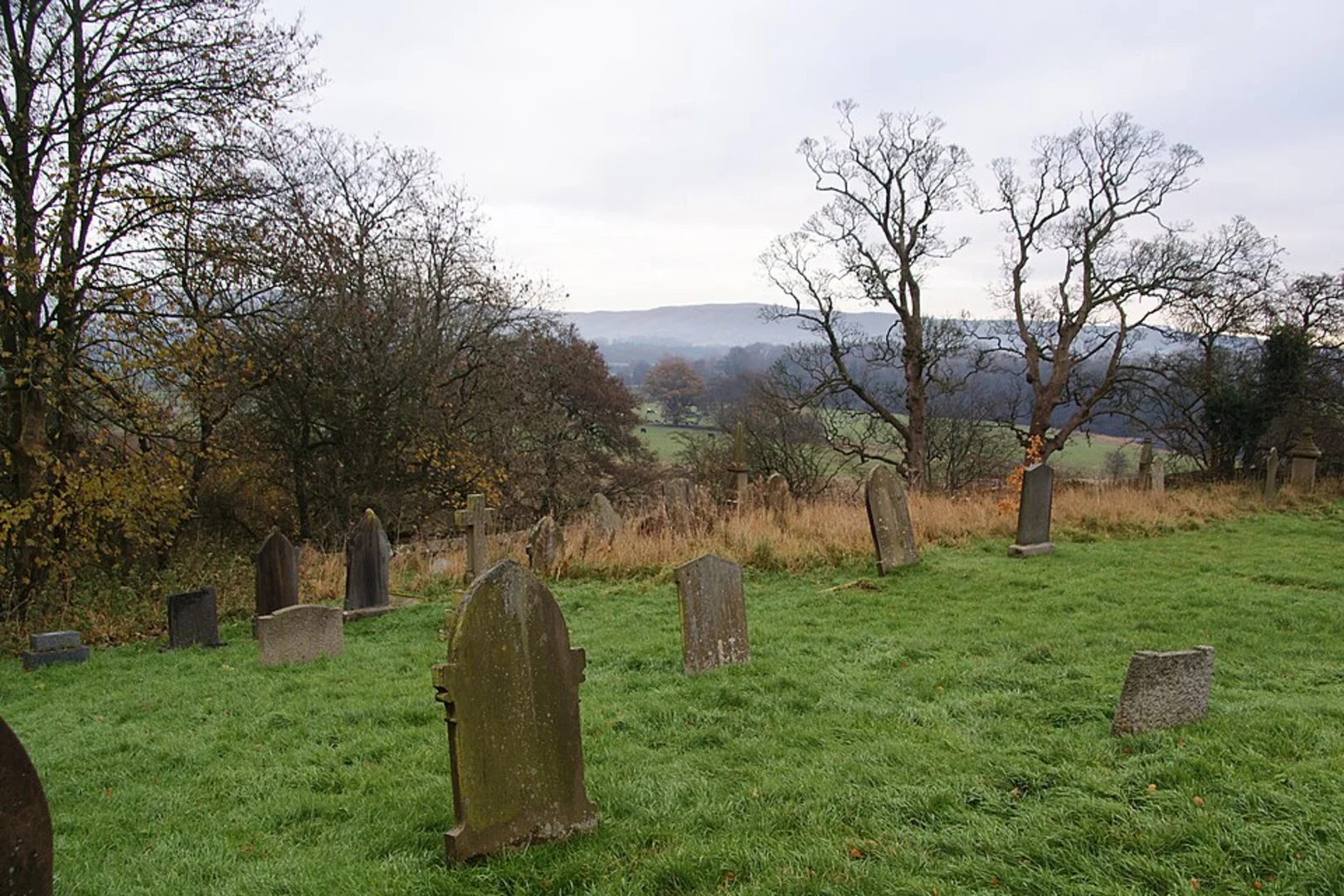 An image depicting the trail Little Mitton Country Park Loop and its surrounding area.