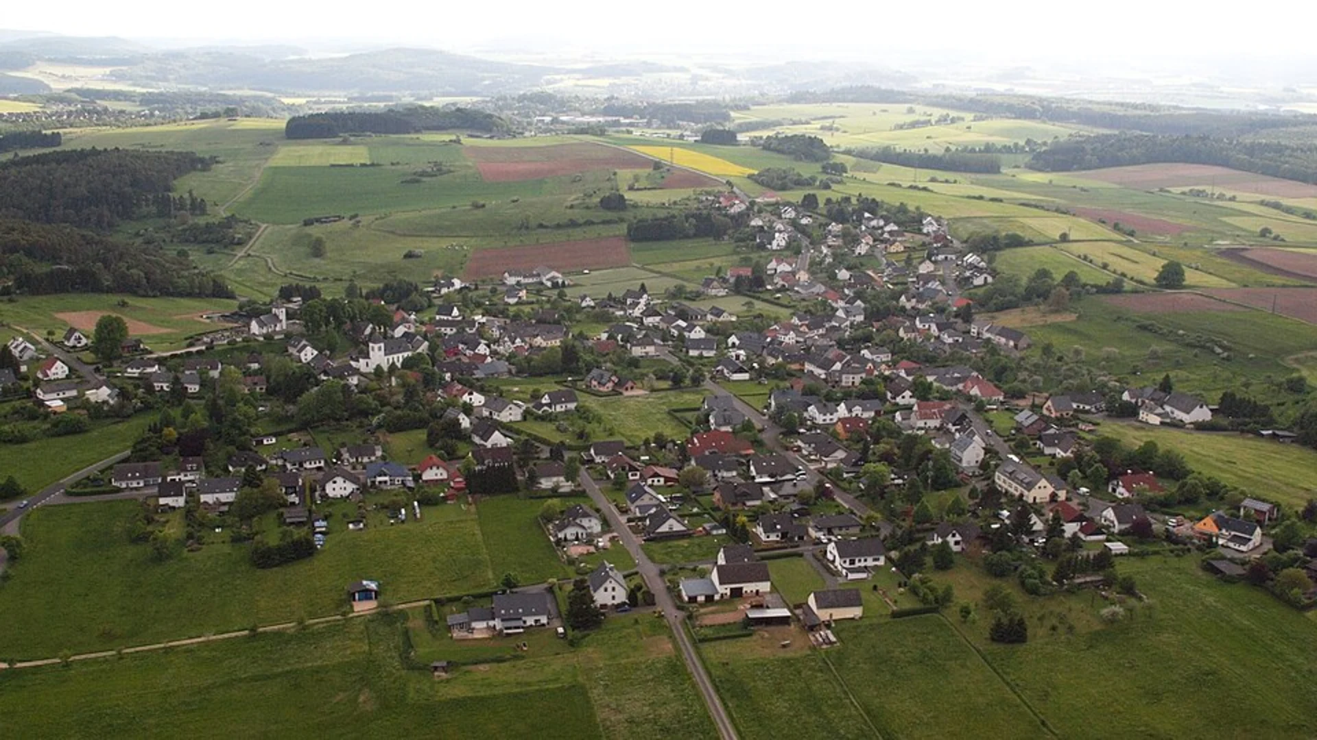 An image depicting the trail Hofweinzier - Wanderroute Via Nova and its surrounding area.