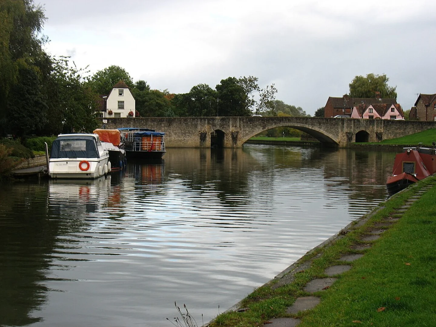 An image depicting the trail Oday Hill, Sutton Pools and Cullham Reach Loop and its surrounding area.