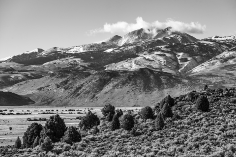 An image depicting the trail Kavanaugh Ridge Trail and its surrounding area.