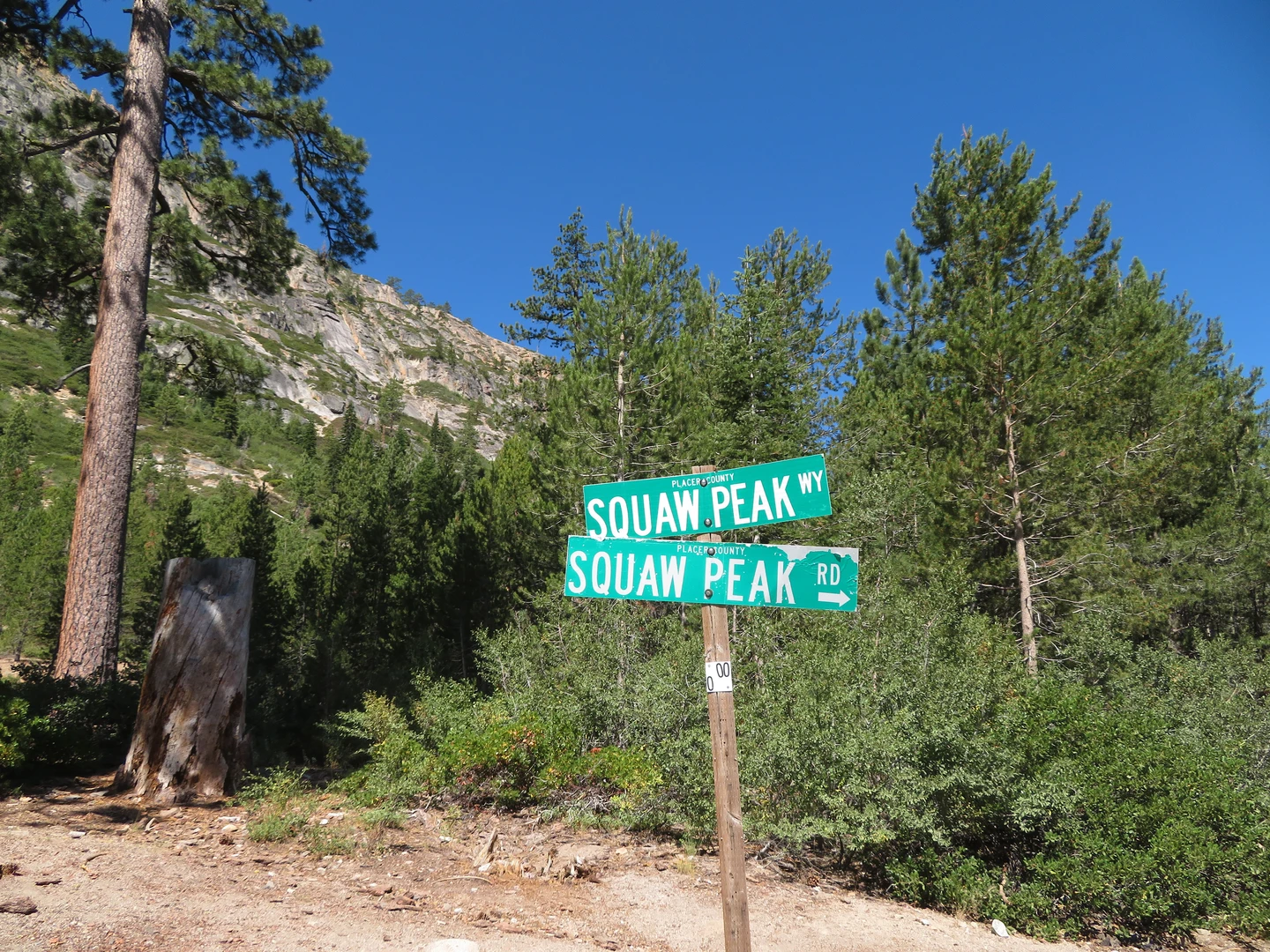 An image depicting the trail Squaw Valley Trail and its surrounding area.