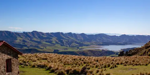 An image depicting the trail Mount Herbert Sign of the Packhorse Hut and its surrounding area.