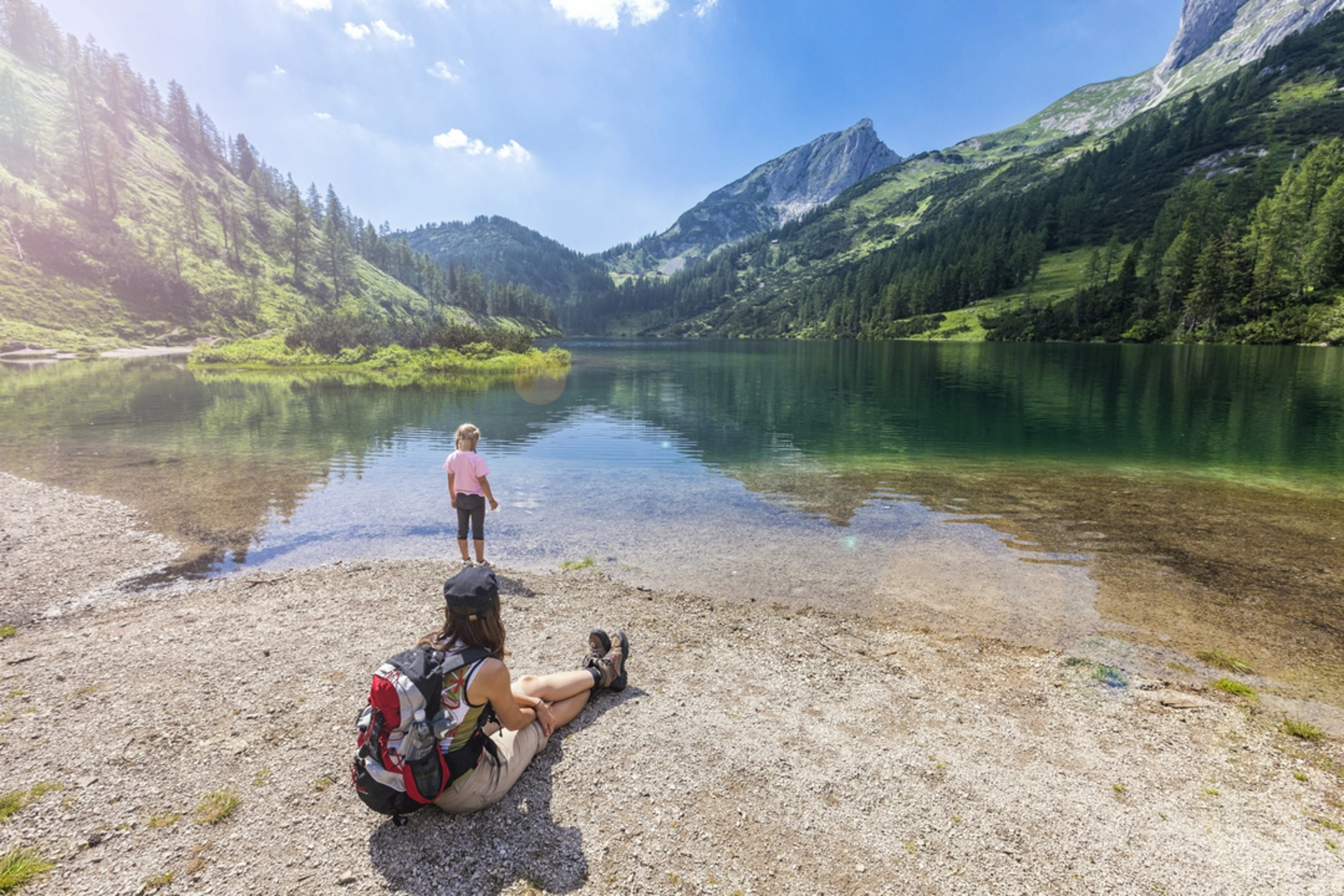 An image depicting the trail Tauplitz-Sagtümpel-Steirersee to the Gnanitzalm and its surrounding area.