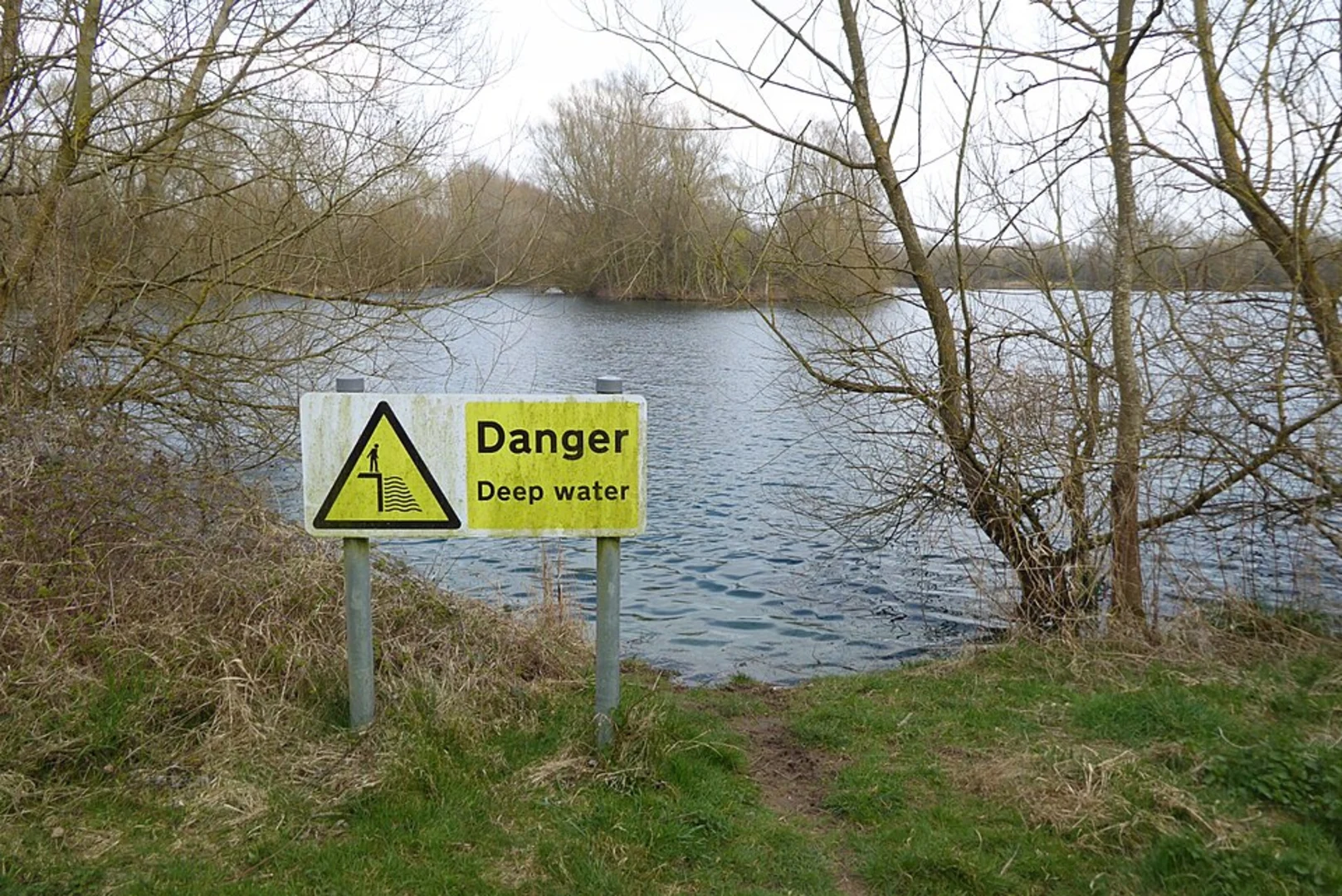An image depicting the trail Manorbrook Lake and Lake 69 Loop and its surrounding area.