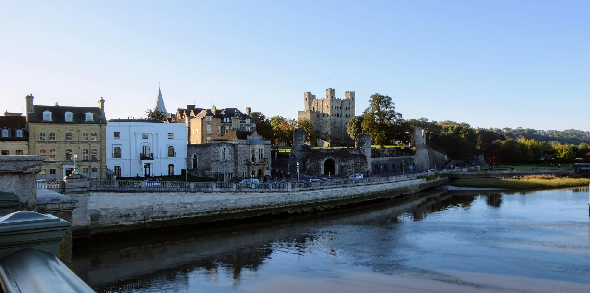 An image depicting the trail Saxon Shore Way - Strood to Rainham and its surrounding area.
