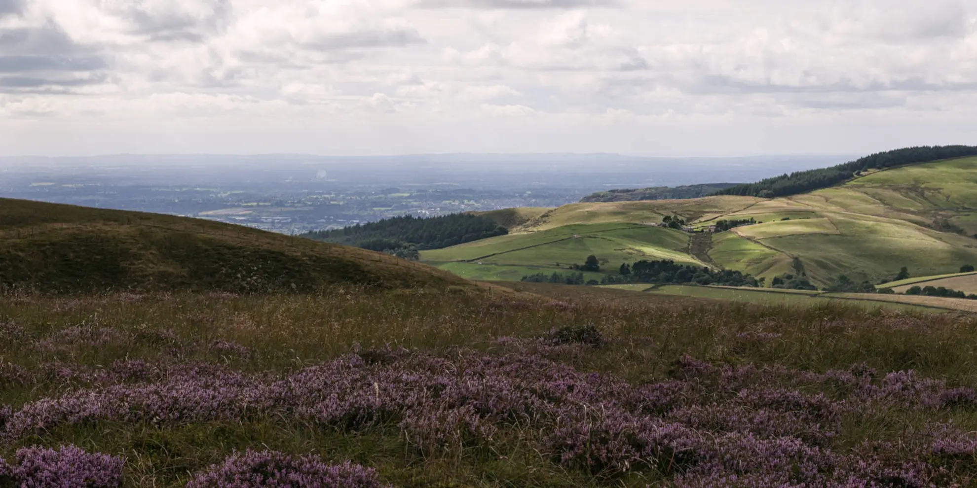 An image depicting the trail Shining Tor and Axe Edge Moor and its surrounding area.