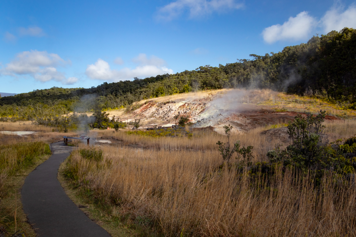 Halema’uma’u Steam Bluff and Sulfur Banks Trail