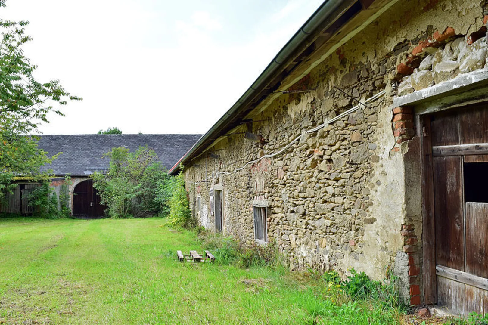 An image depicting the trail Pfarrkirchen Loop Trail and its surrounding area.