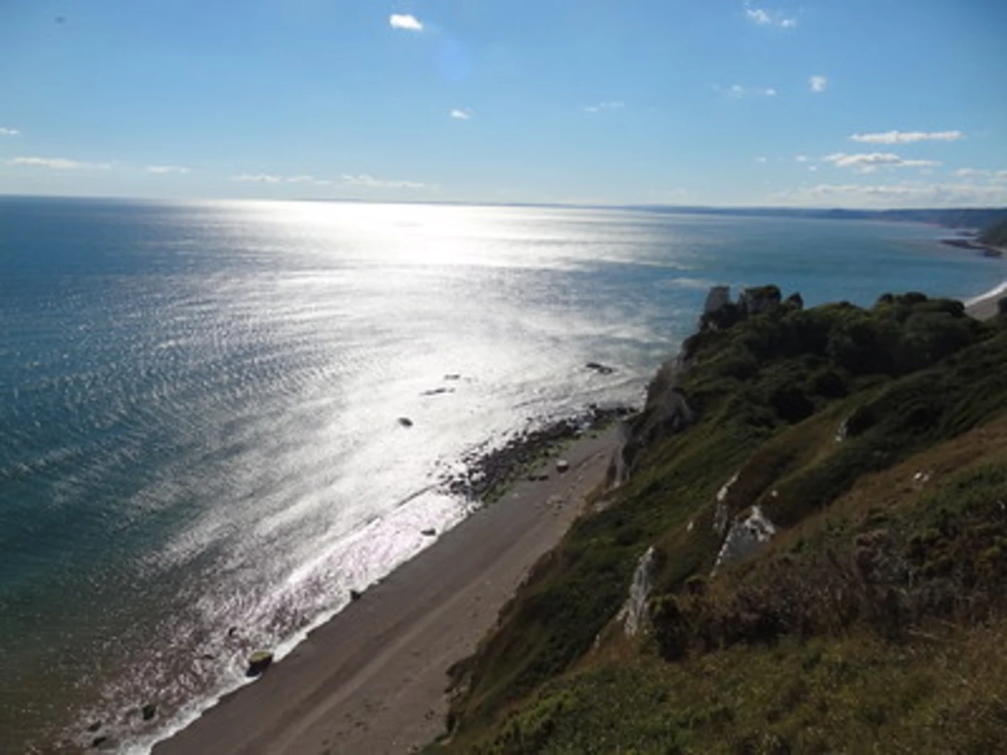An image depicting the trail Branscombe Mouth, Hooken Cliffs and Arrat's Hill and its surrounding area.