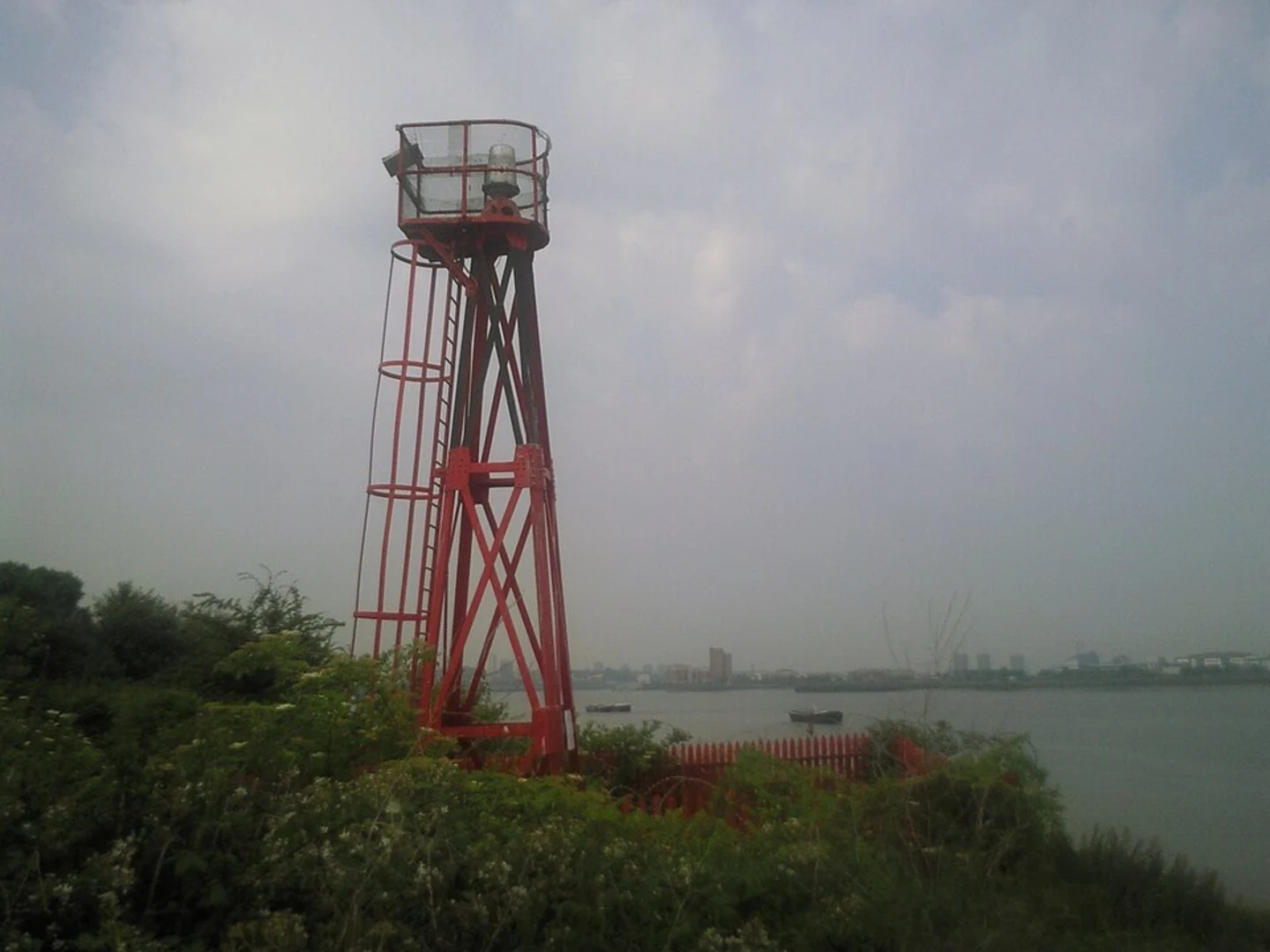 An image depicting the trail Thamesmead Walk and its surrounding area.