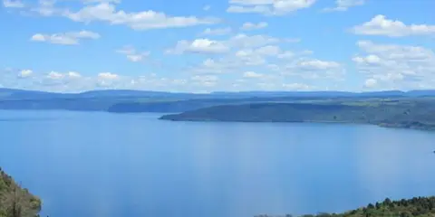 An image depicting the trail Kawakawa Bay Track - Orakau and its surrounding area.