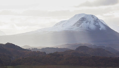 An image depicting the trail Baosbheinn and its surrounding area.