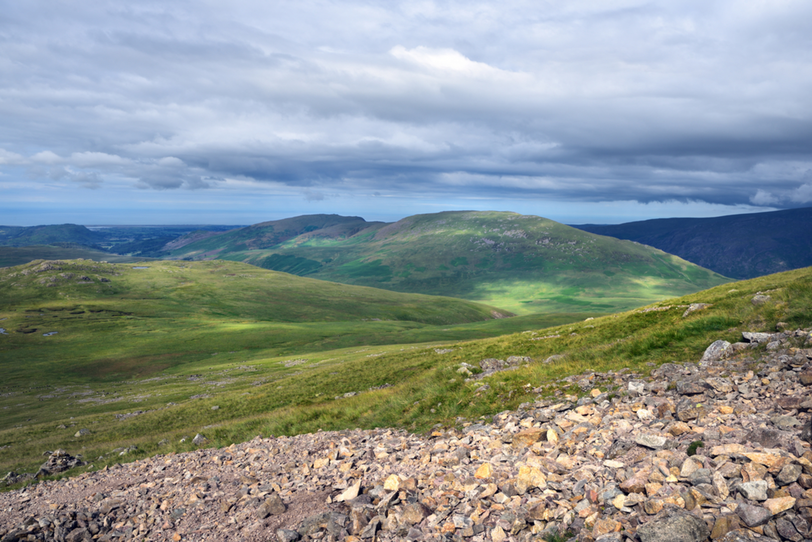 An image depicting the trail Slight Side and its surrounding area.