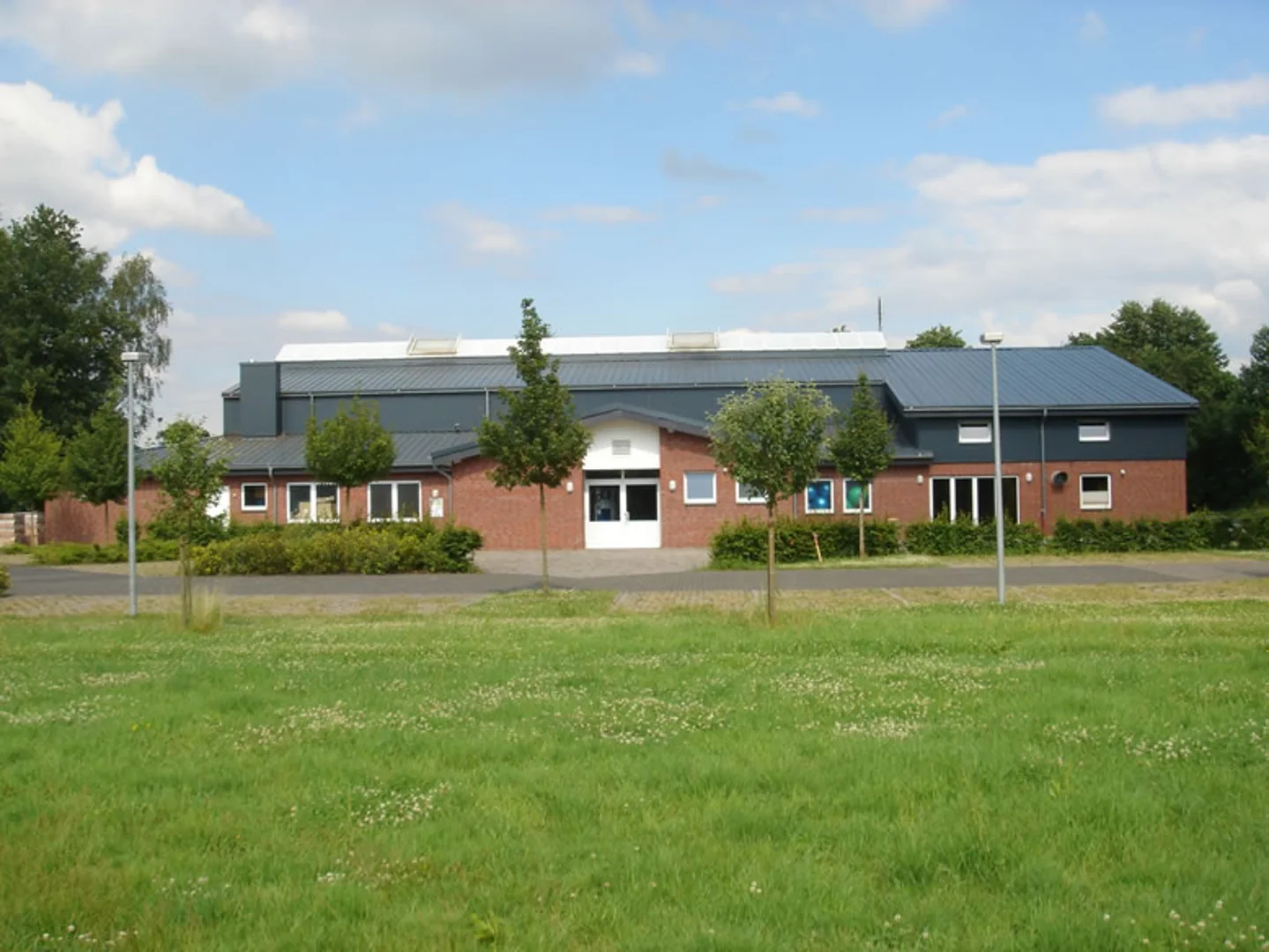 An image depicting the trail Rochelsee, Bentfelder See and Nettelnbrecker See Loop and its surrounding area.