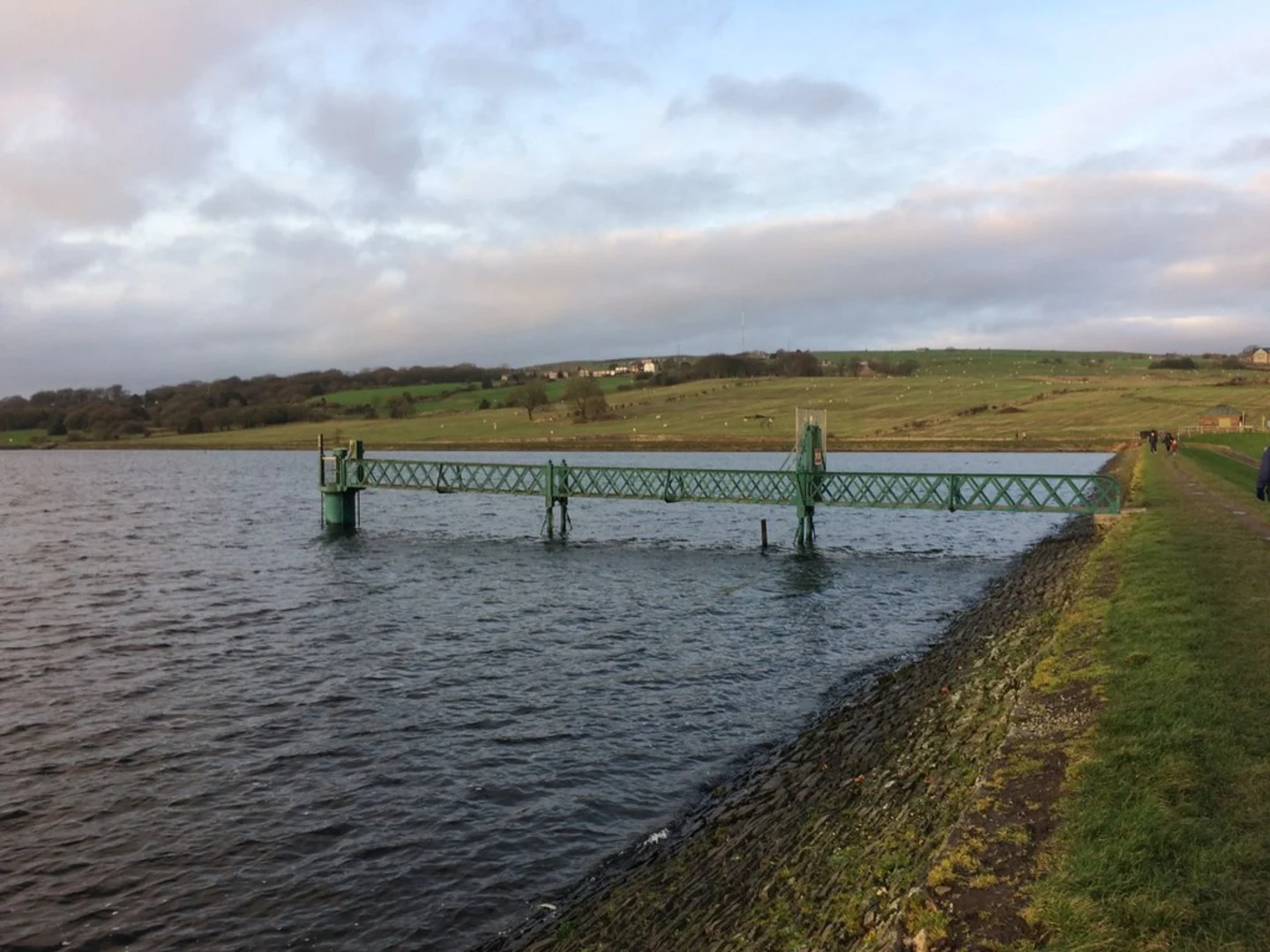 An image depicting the trail Old Hall and High Rid Reservoir and its surrounding area.