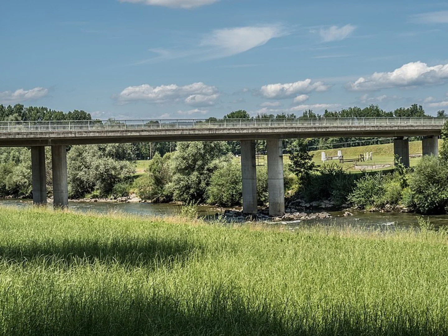 An image depicting the trail Stählibuckweg and its surrounding area.