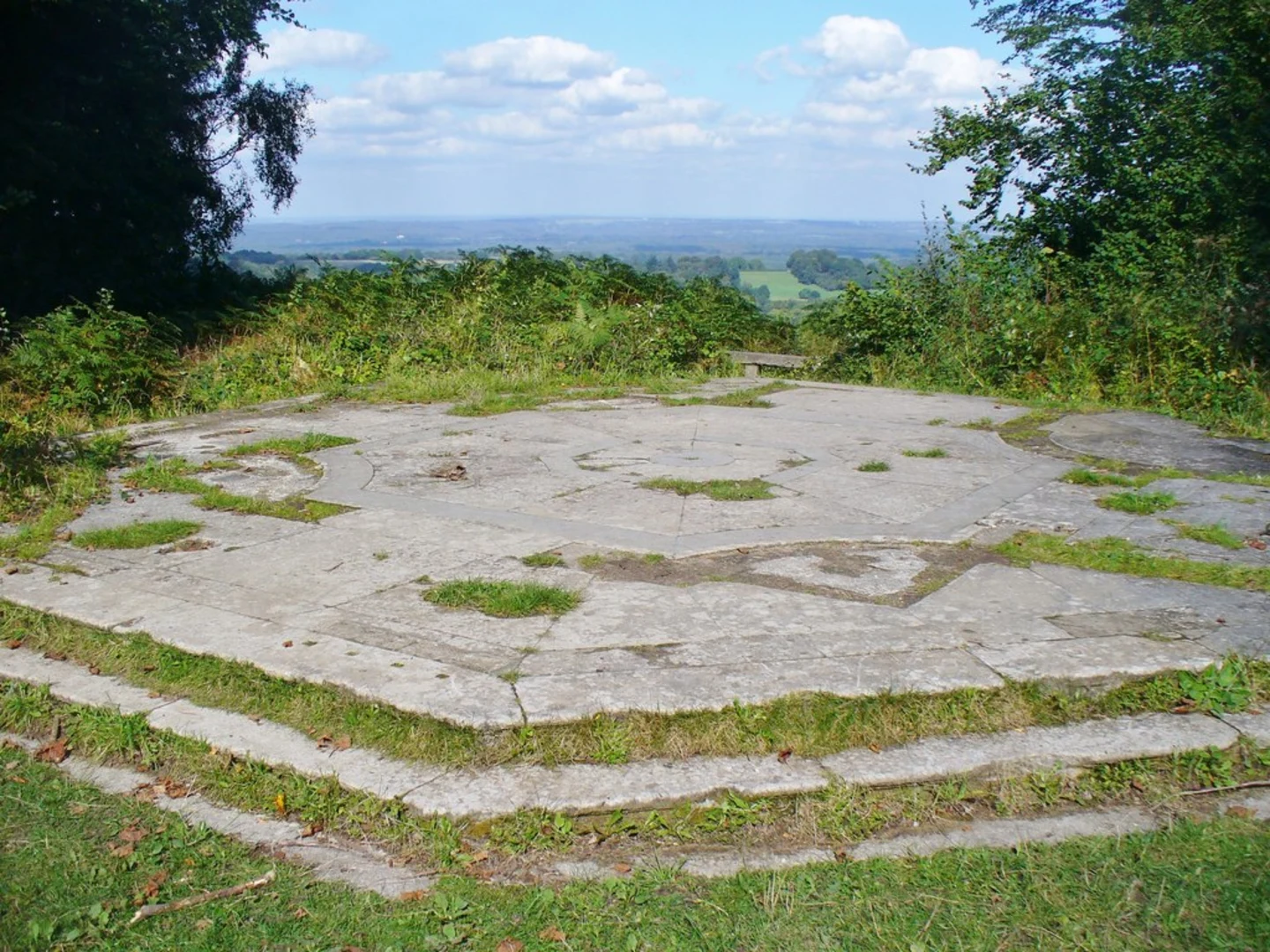 An image depicting the trail Black Down and Fish Pond Loop - Lye Wood and its surrounding area.