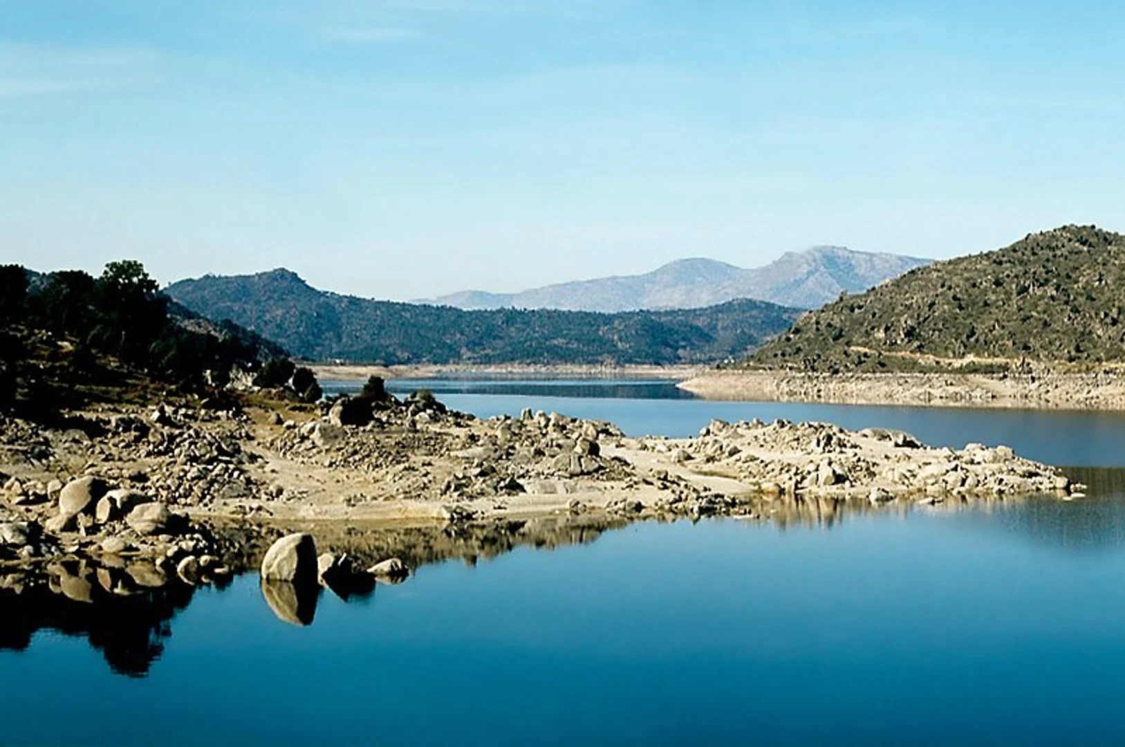 An image depicting the trail Valdedate and its surrounding area.