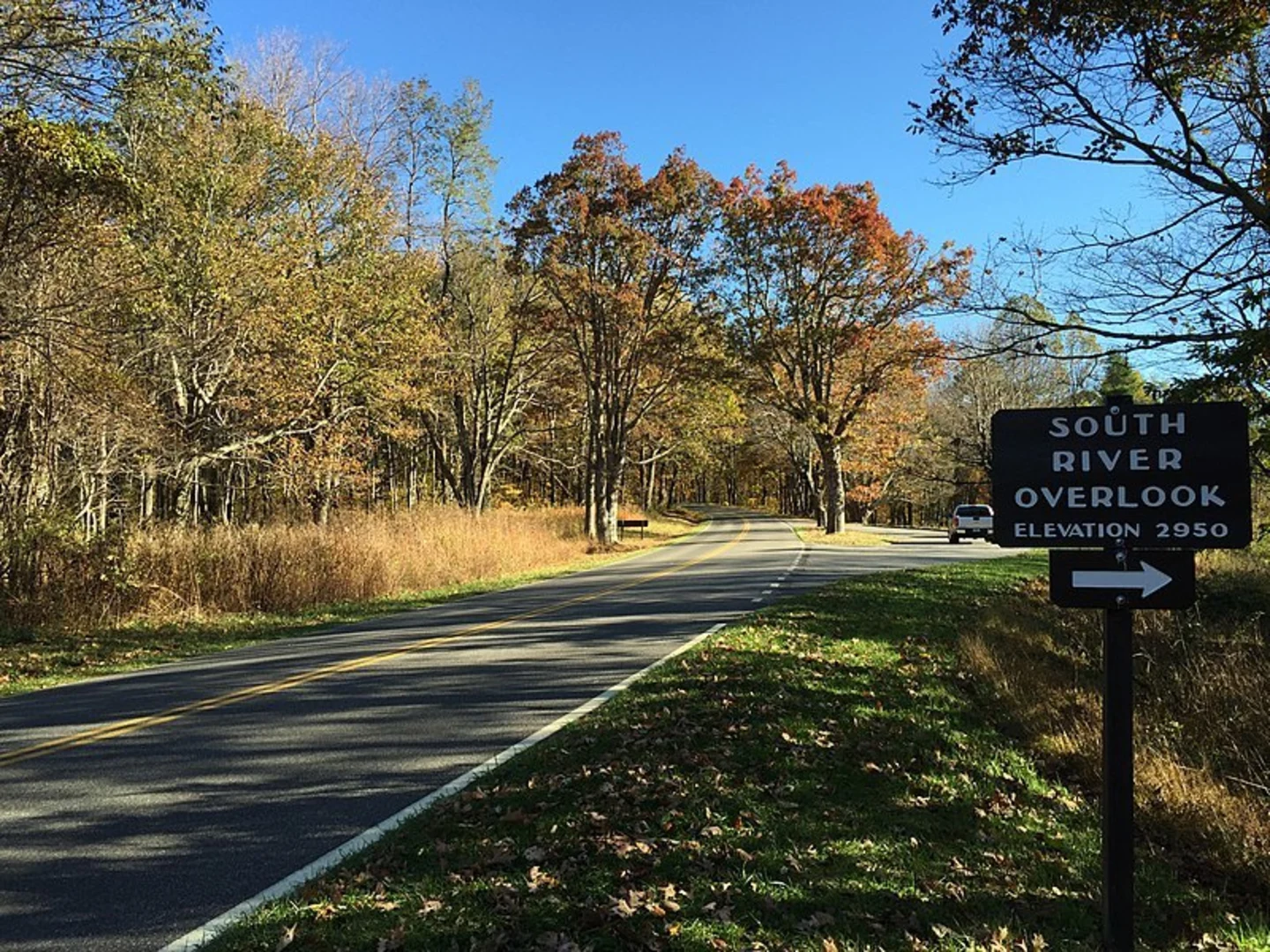 An image depicting the trail Dry Run Falls Trail and its surrounding area.