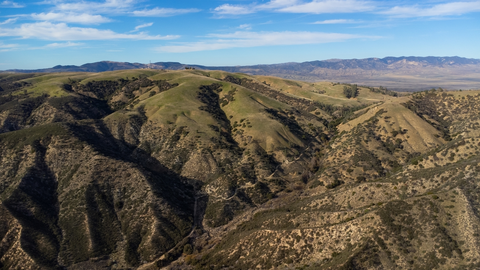 An image depicting the trail Sawmill Mountain via Pacific Crest Trail and its surrounding area.