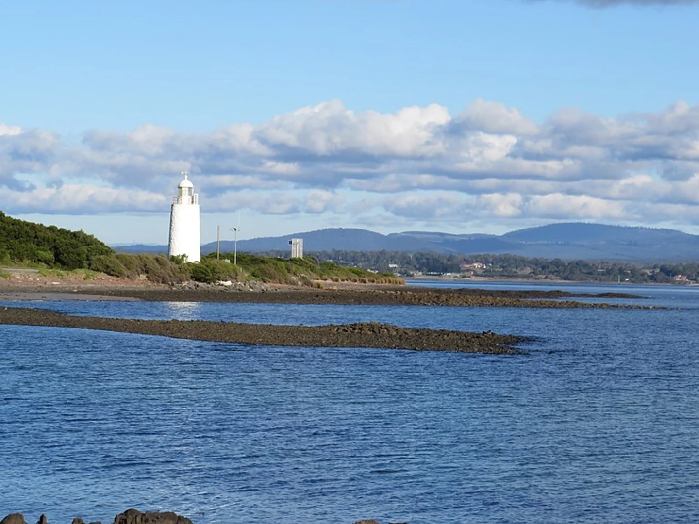 An image depicting the trail Tamar Island Walk and its surrounding area.