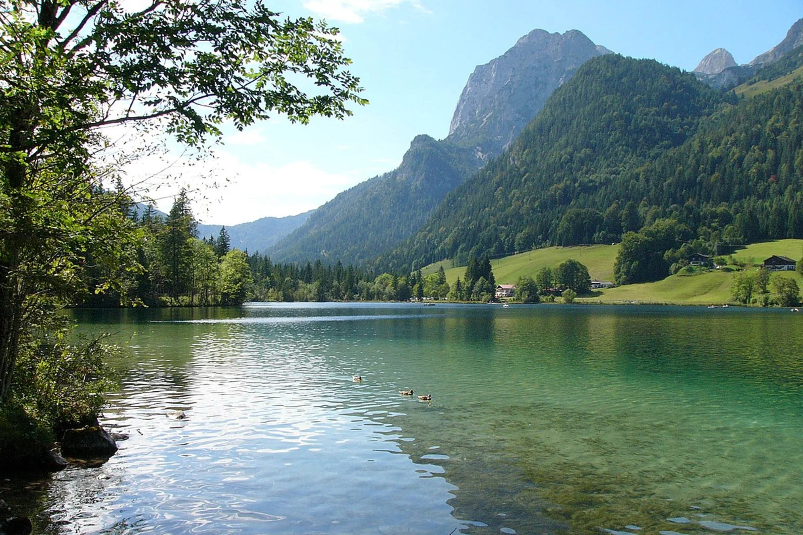 An image depicting the trail Hintersee Loop via König Max Weg and its surrounding area.