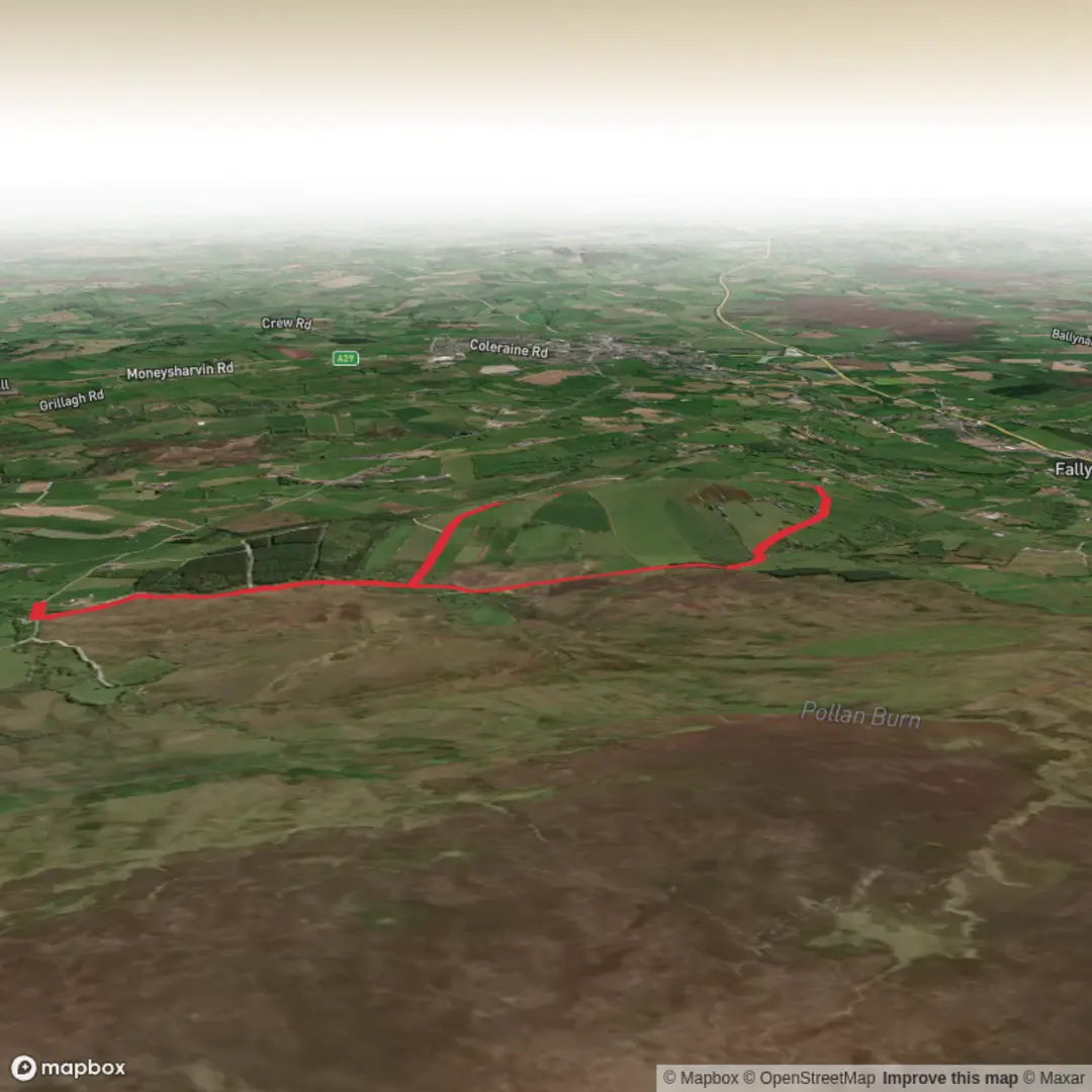 An image depicting the trail Sli An Chairn - Seefin Trail and its surrounding area.
