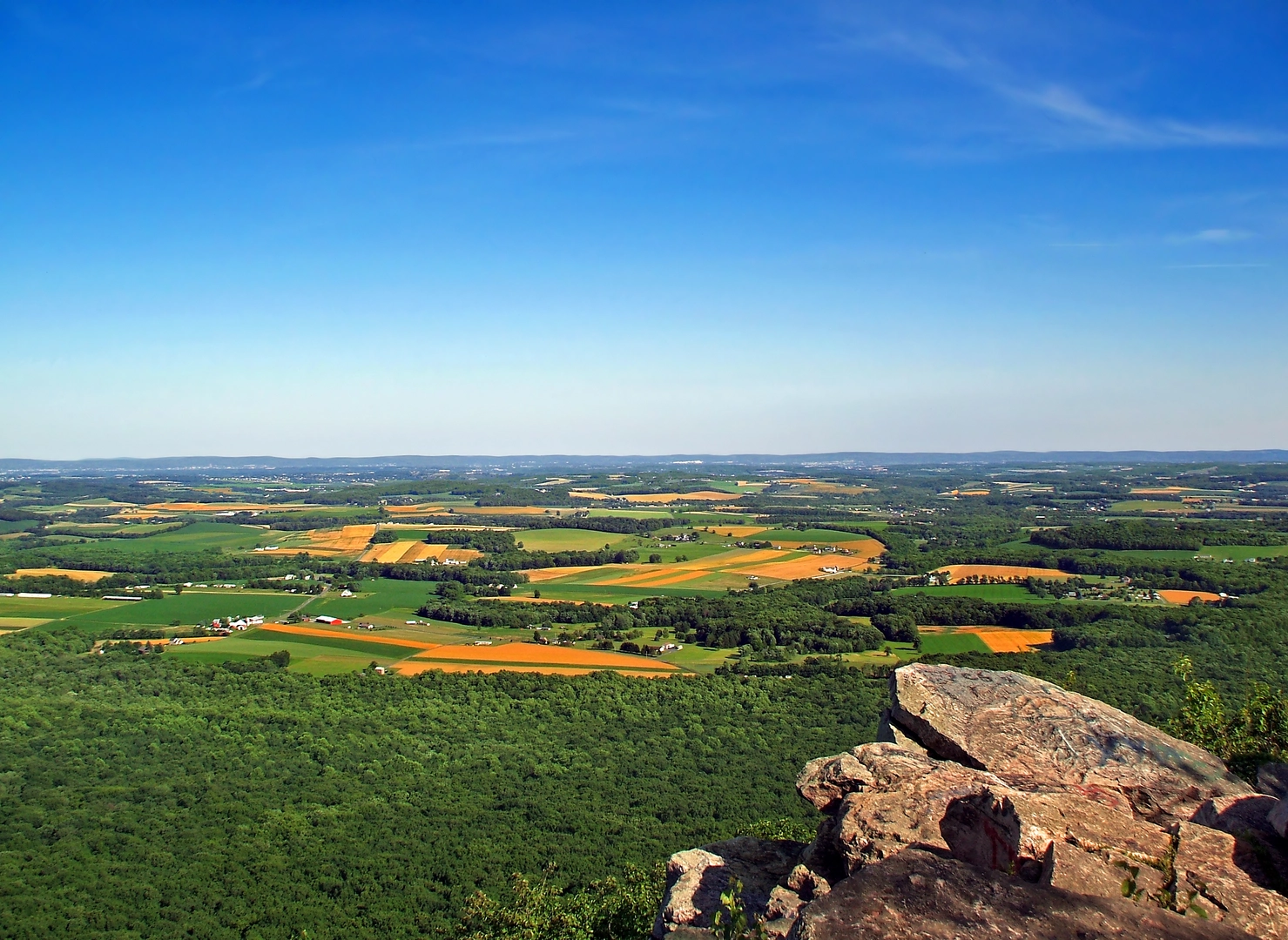 An image depicting the trail Bake Oven Knob Trail and its surrounding area.
